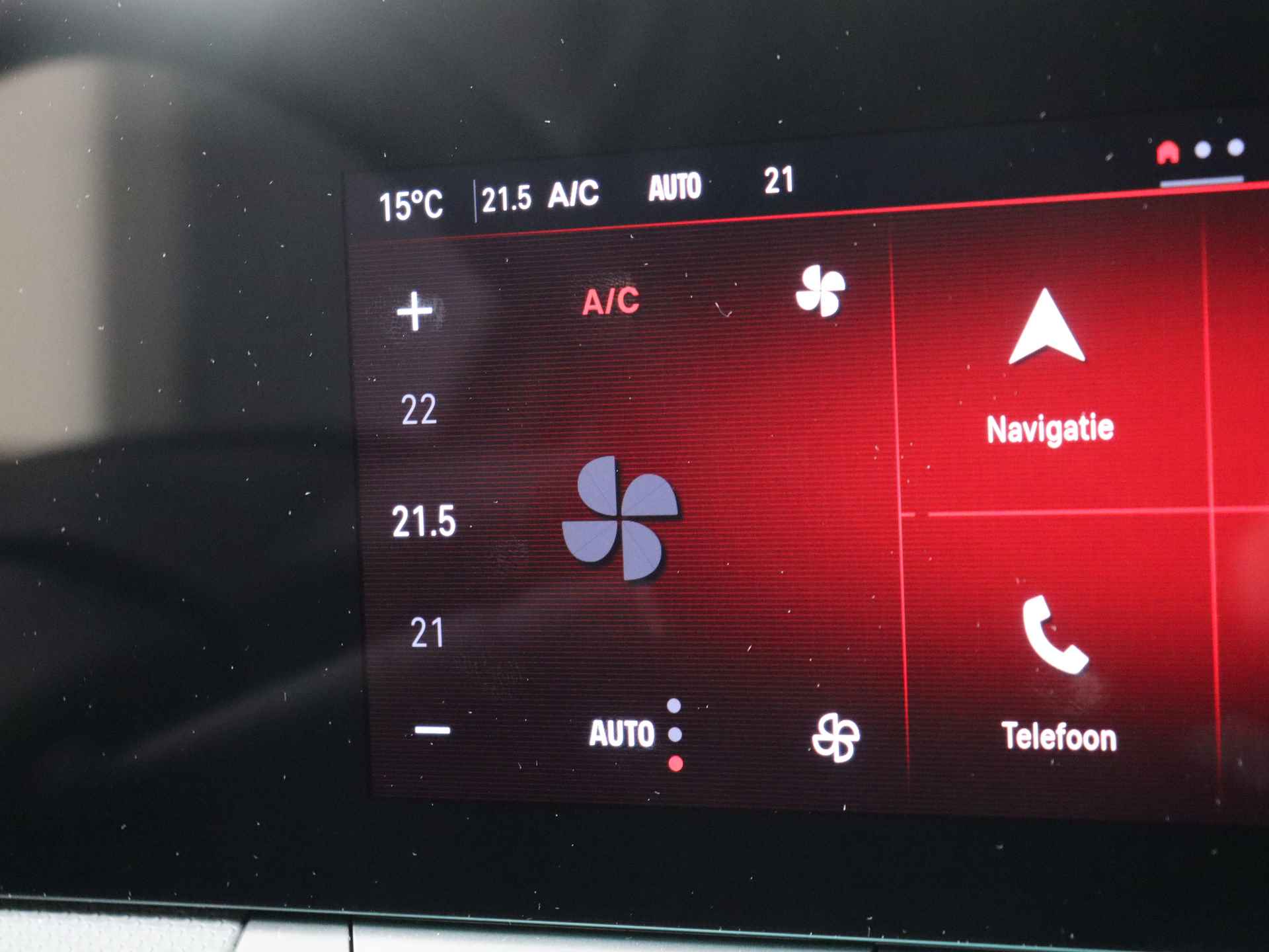 Opel Astra Sports Tourer 1.2 Turbo GS € 3.122,- VOORDEEL! | Panoramadak | Navi Pro | Voorruitverwarming | Camera - 18/38
