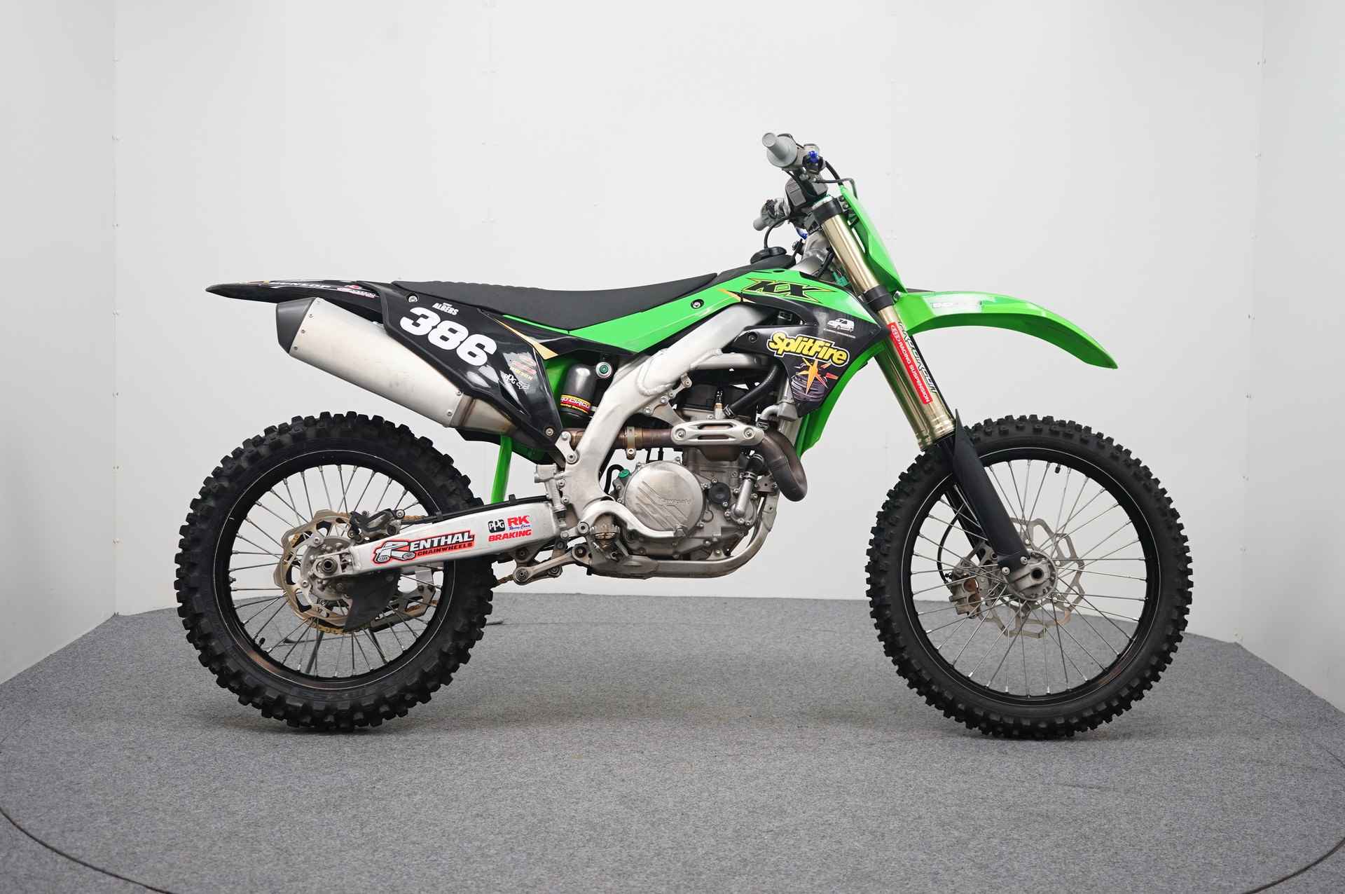 Kawasaki KX 450 F - 1/17