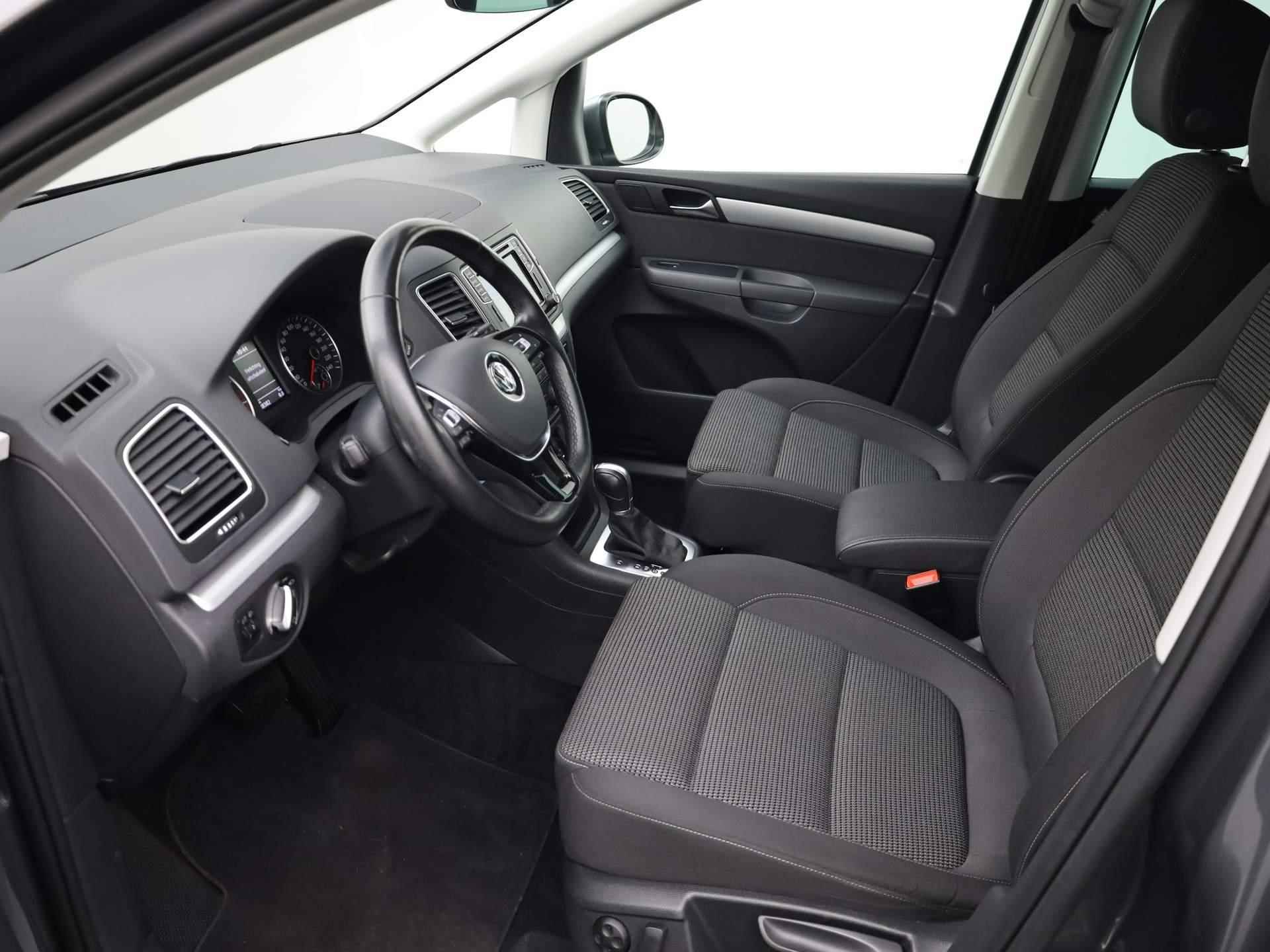 Volkswagen Sharan 1.4TSI/150PK Comfortline 7Pers. DSG · Navigatie · Parkeersensoren · Cruise control - 15/40