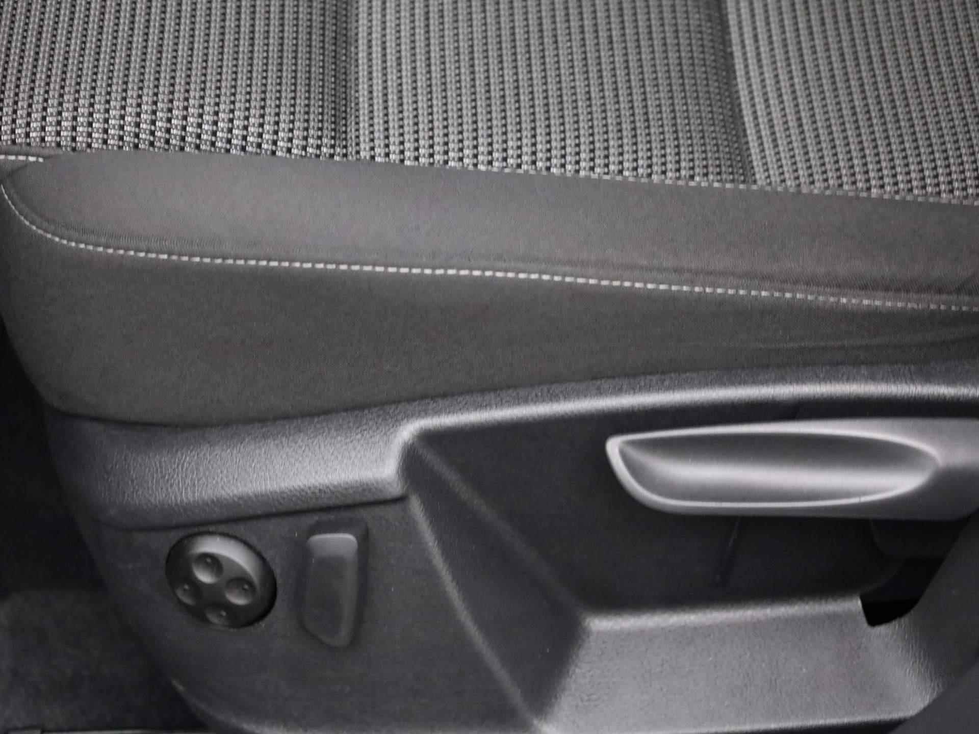 Volkswagen Sharan 1.4TSI/150PK Comfortline 7Pers. DSG · Navigatie · Parkeersensoren · Cruise control - 16/40