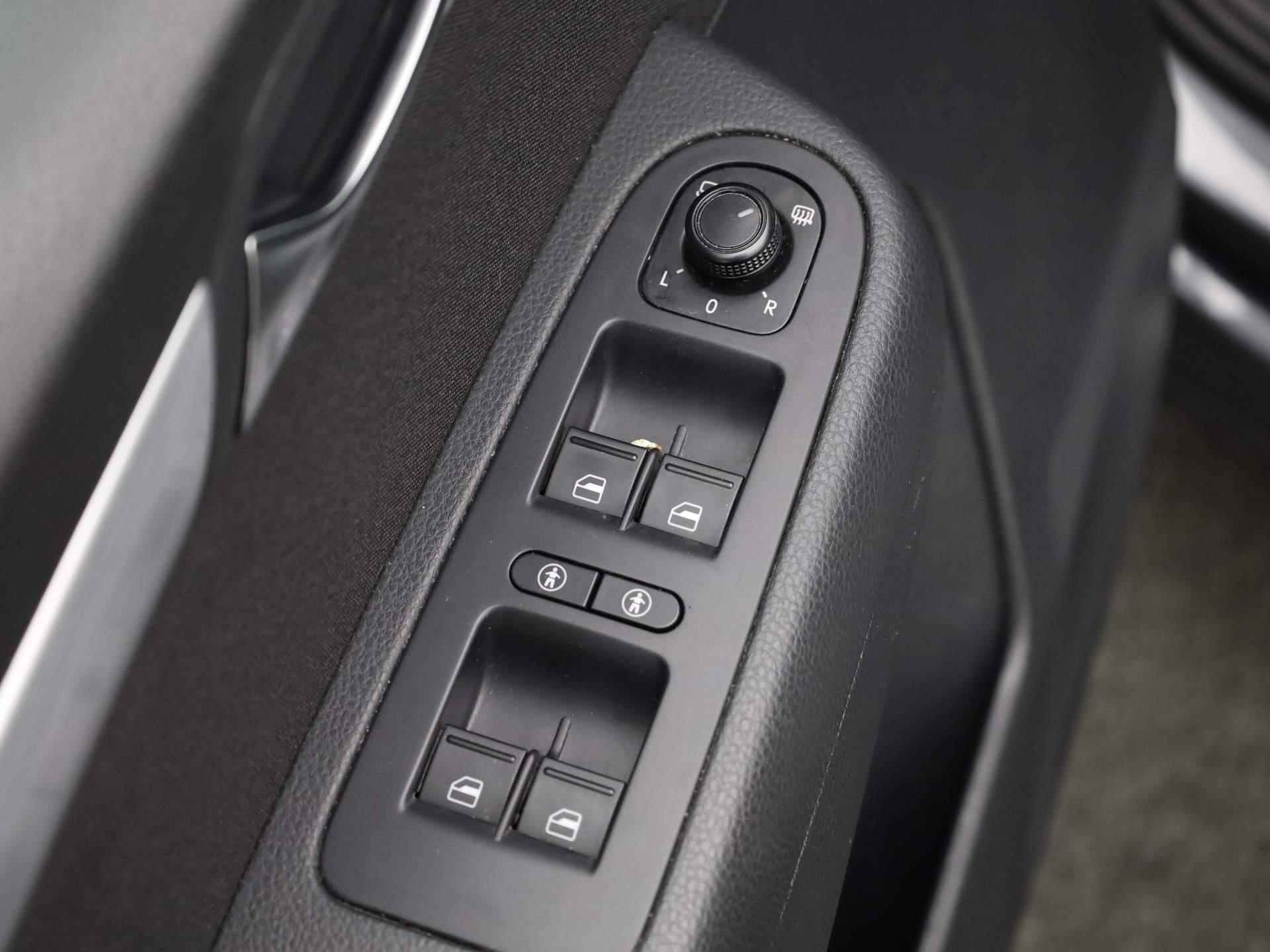 Volkswagen Sharan 1.4TSI/150PK Comfortline 7Pers. DSG · Navigatie · Parkeersensoren · Cruise control - 21/40