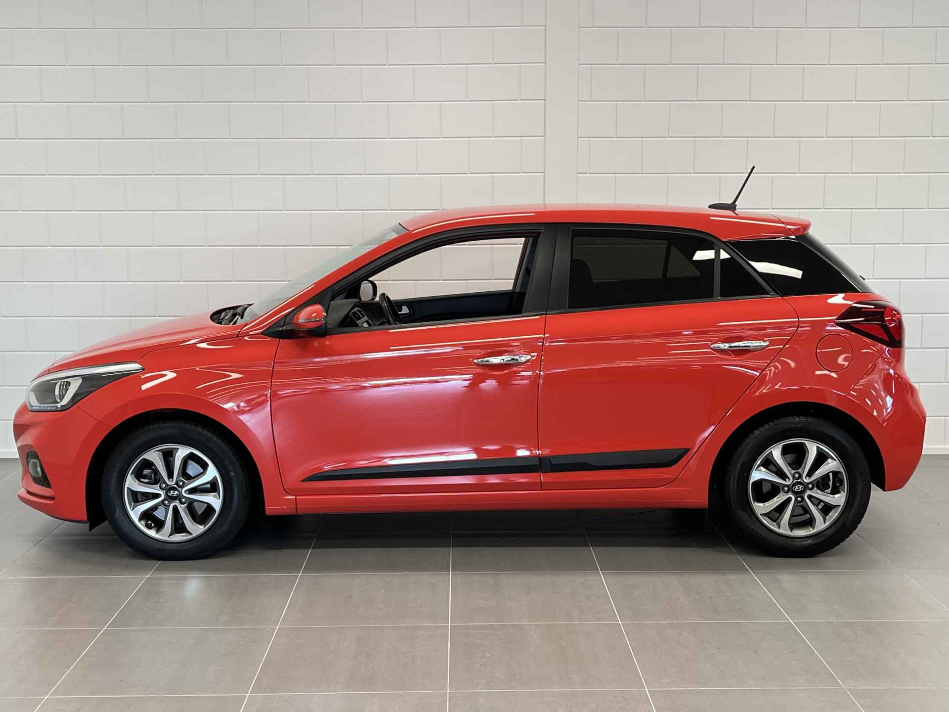 Hyundai i20 1.0 T-GDI Premium LEDER | STOEL EN STUURVERWARMING | KEYLESS - 9/44