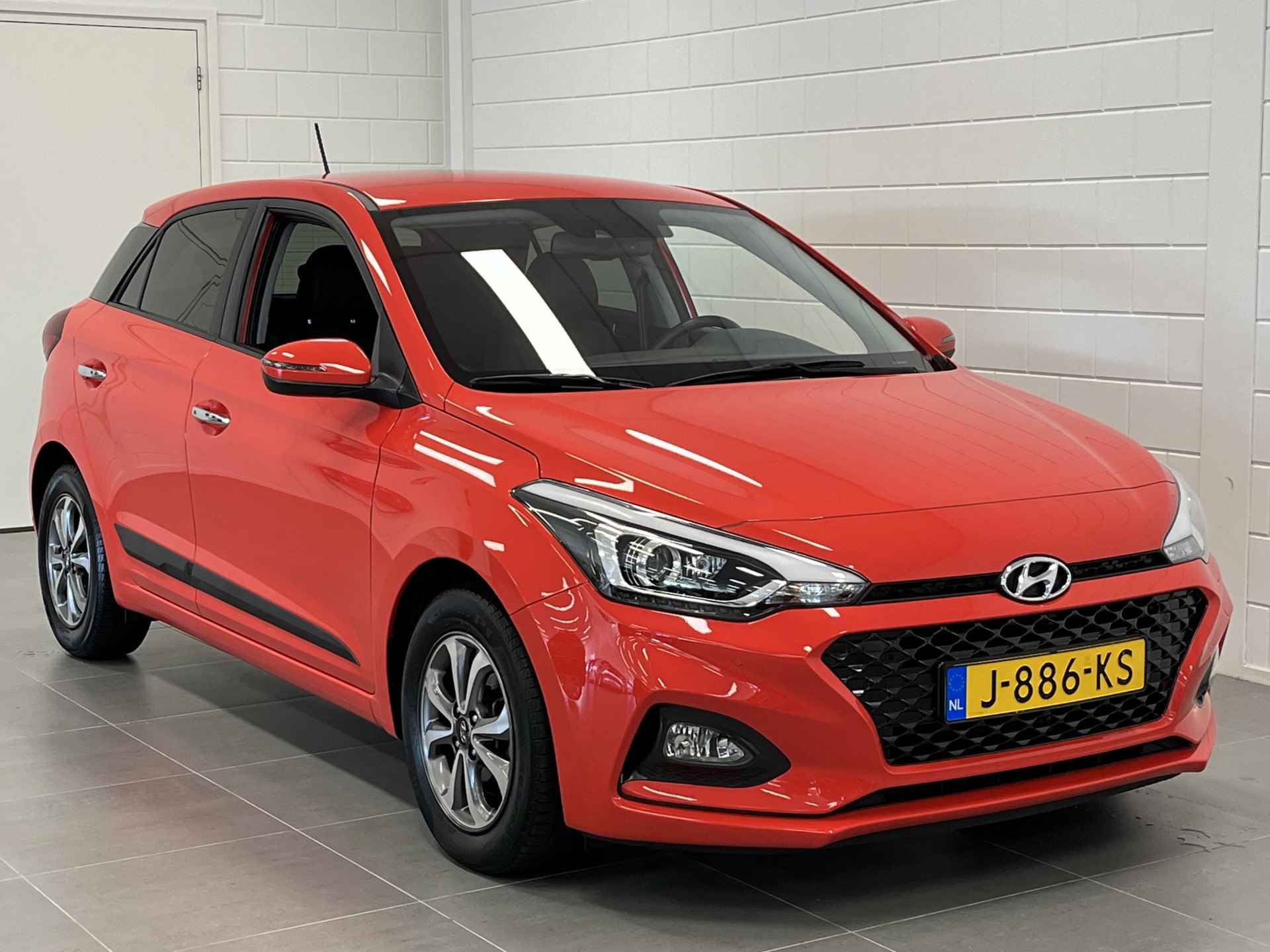 Hyundai i20 1.0 T-GDI Premium LEDER | STOEL EN STUURVERWARMING | KEYLESS - 10/44