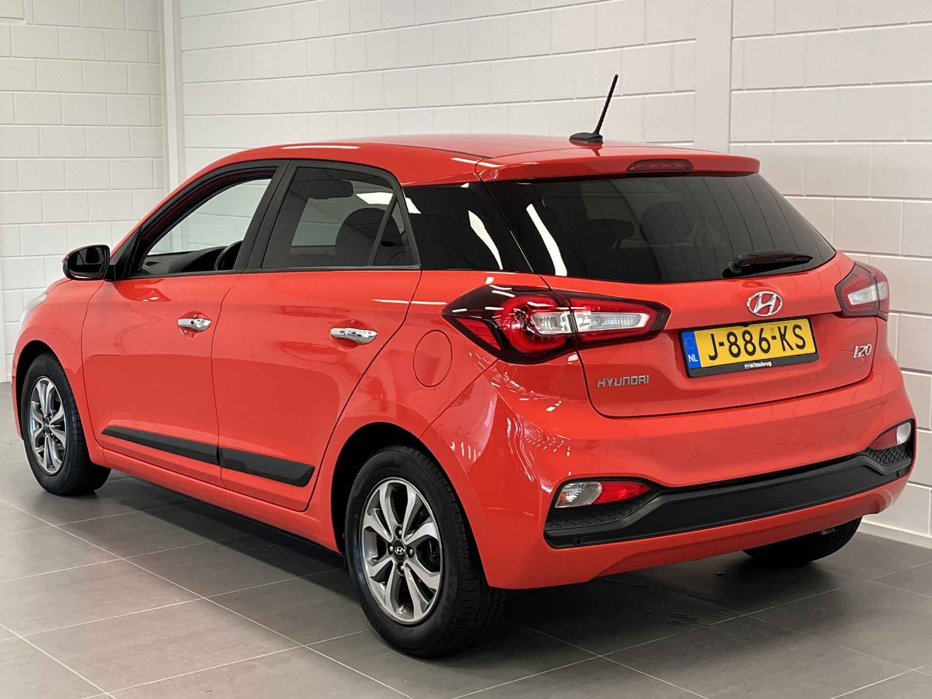 Hyundai i20 1.0 T-GDI Premium LEDER | STOEL EN STUURVERWARMING | KEYLESS - 11/44