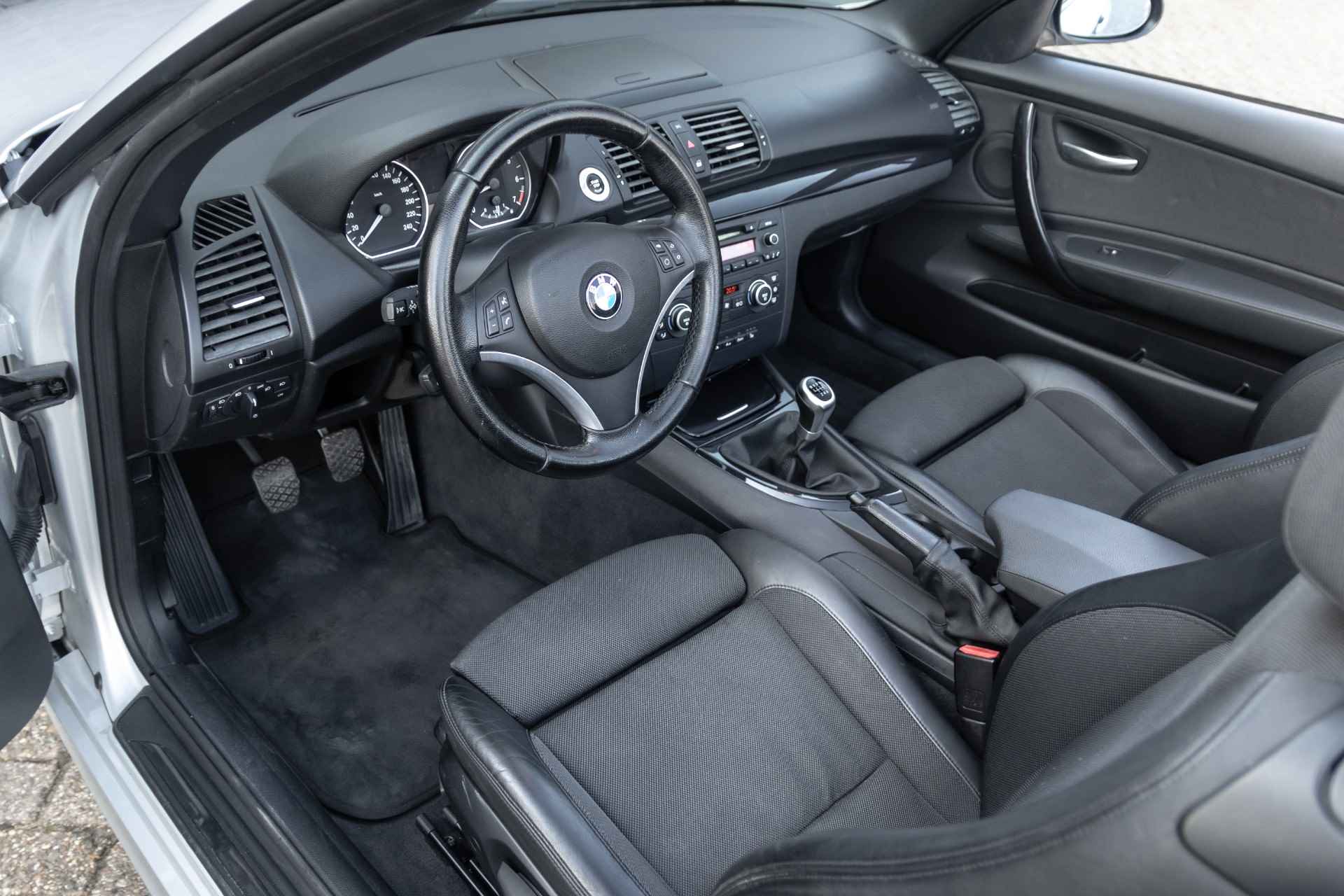 BMW 1 Serie Cabrio 118i | Sportstoelen | Clima | PDC | Stoelverwarming | M-onderstel | Volledige historie - 7/47