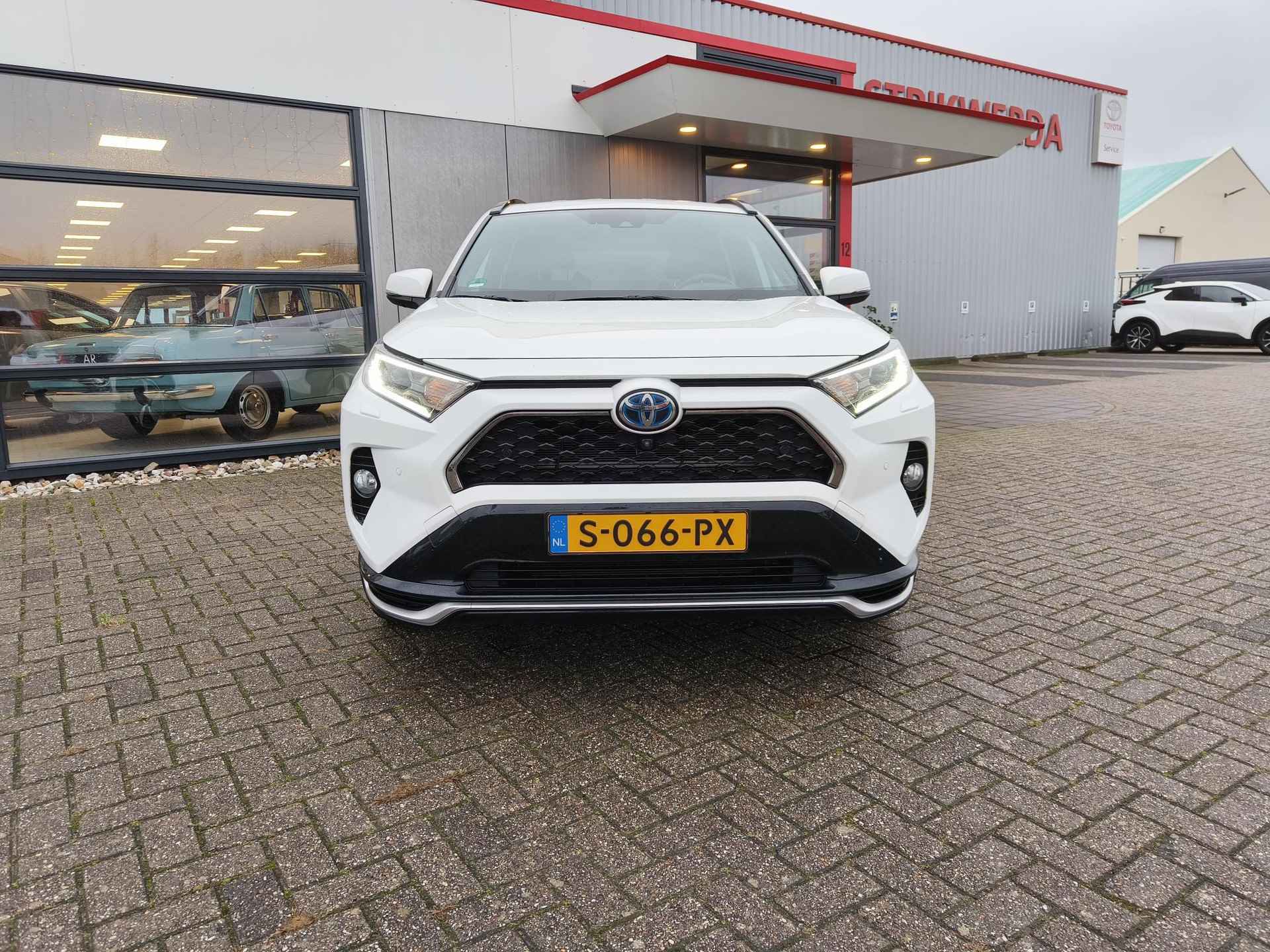 Toyota RAV4 2.5 Plug-in Hybrid AWD Style Limited | Trekhaak | HUD | JBL | Stoel & stuurverwarming | 360 Camera - 6/28