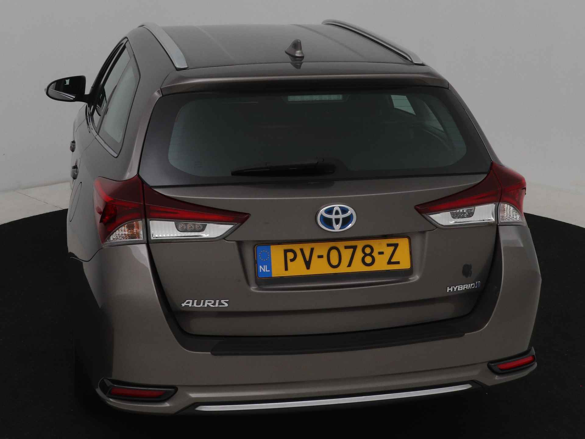 Toyota Auris Touring Sports 1.8 Hybrid Aspiration | Navigatie | Camera | LM velgen | - 26/43