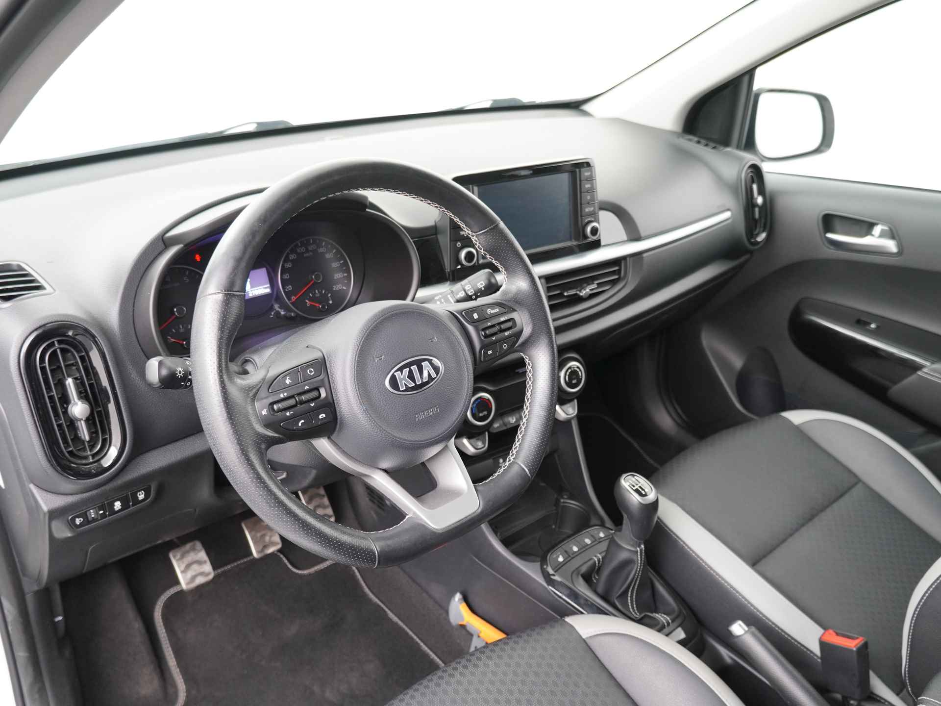 Kia Picanto 1.0 T-GDI X-Line - Stoel en stuurverwarming - Navigatie - Draadloos opladen - 1e Eigenaar - Unieke Kilometerstand -12 Maanden Bovag Garantie - 18/48