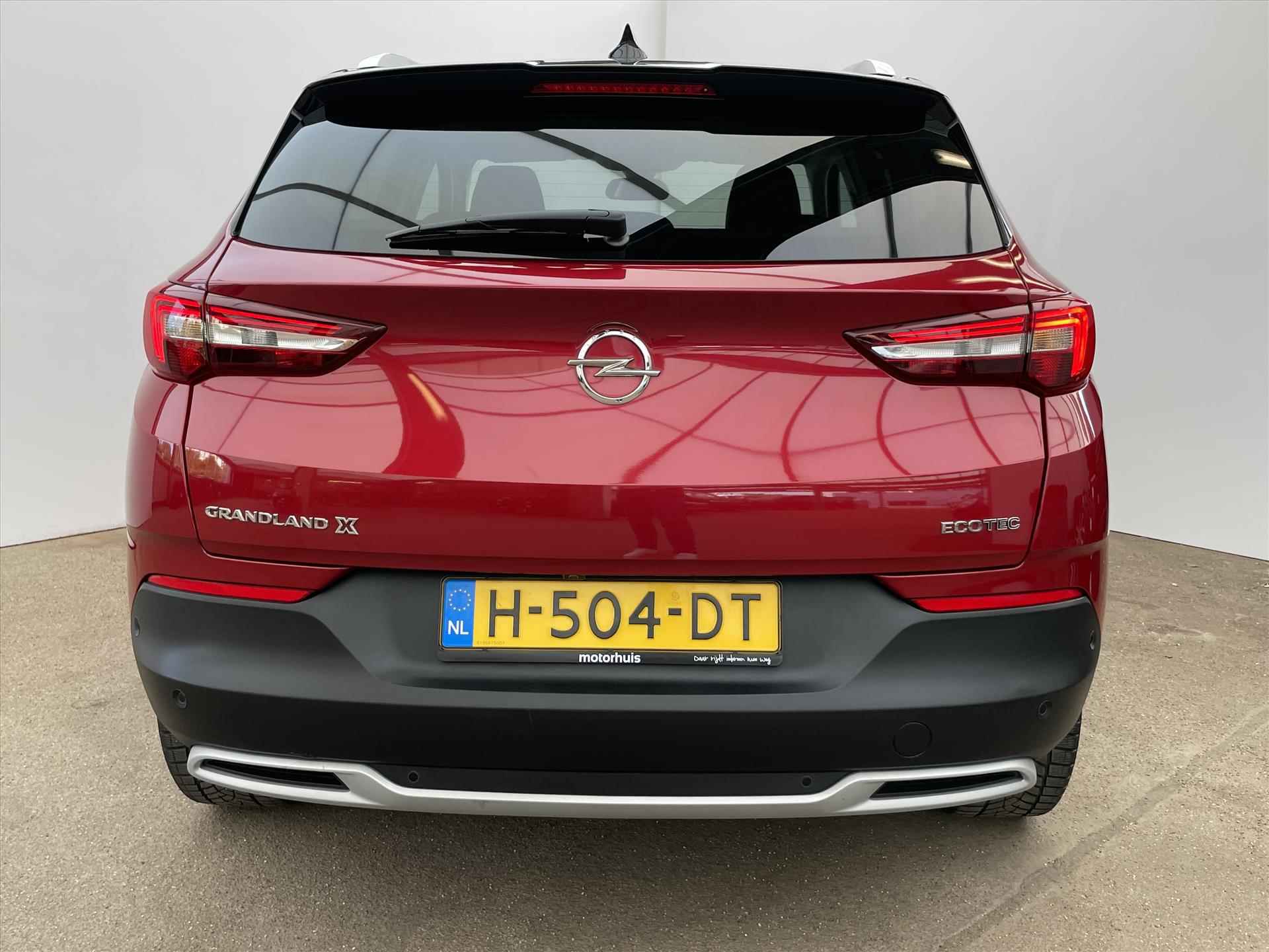 OPEL Grandland X 1.2 Turbo 130pk  Business Executive / Navi / Camera / Keyless/ AGR - 4/18