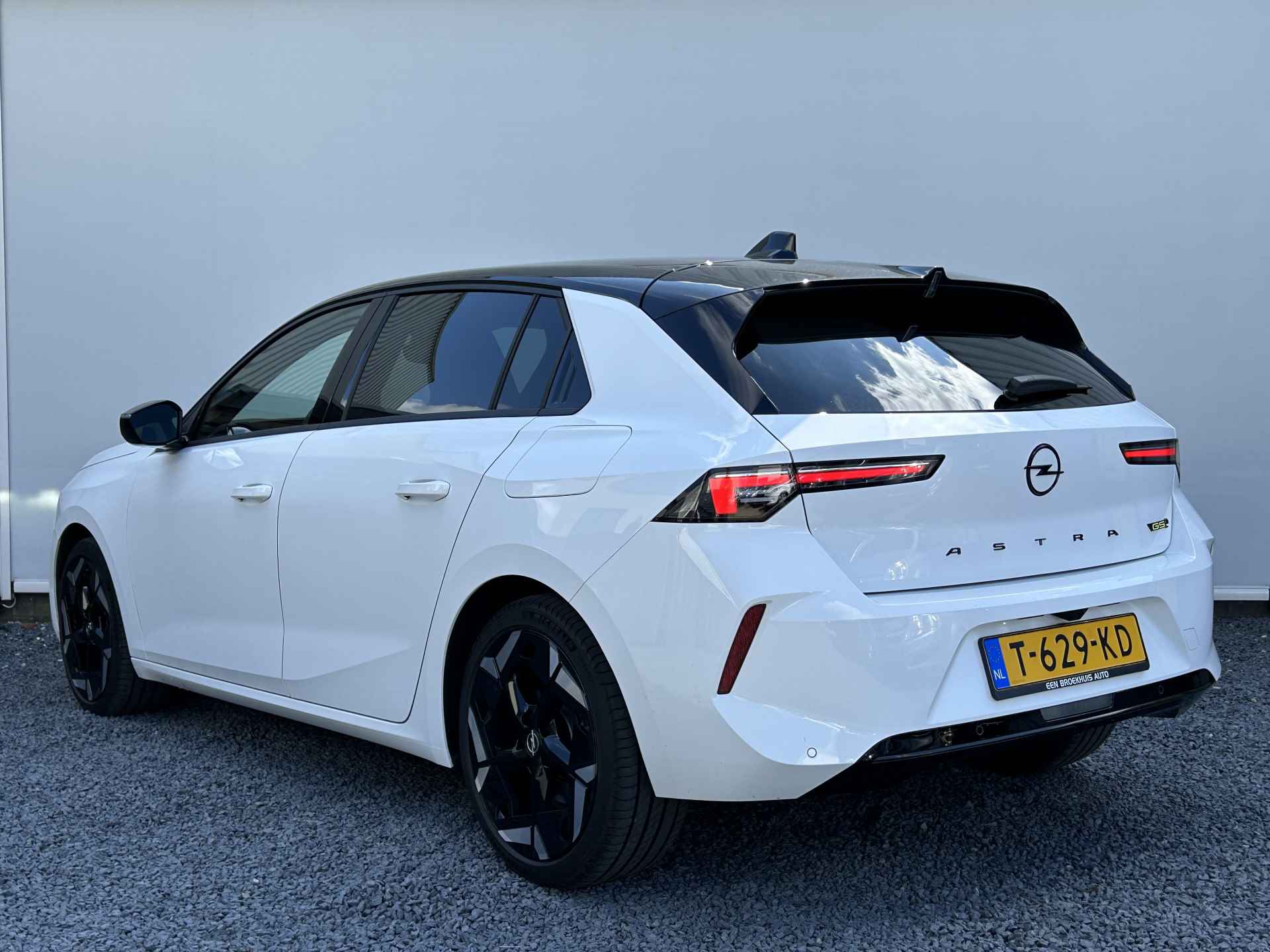Opel Astra 1.6 Turbo Plug-in Hybrid GSe 225pk | DEMO DEAL | LED verlichting | Navigatie | Adaptieve cruise control | Stoel- en stuurverwarm Elektrisch bedienbare bestuurdersstoel met geheugen | Skiluik | - 5/25