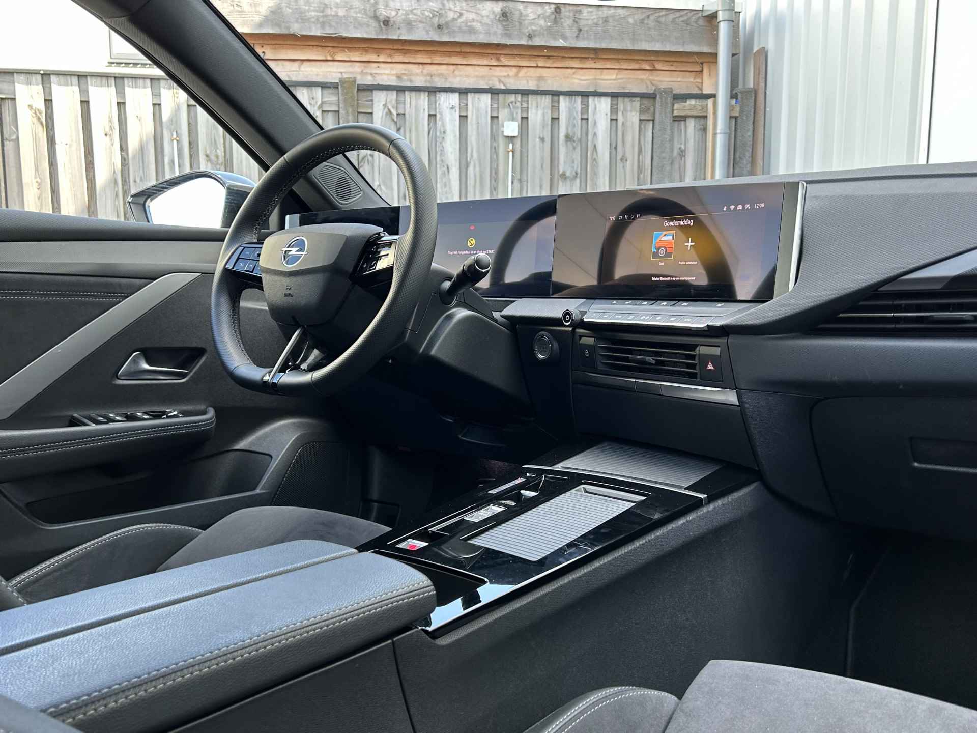Opel Astra 1.6 Turbo Plug-in Hybrid GSe 225pk | DEMO DEAL | LED verlichting | Navigatie | Adaptieve cruise control | Stoel- en stuurverwarm Elektrisch bedienbare bestuurdersstoel met geheugen | Skiluik | - 13/25
