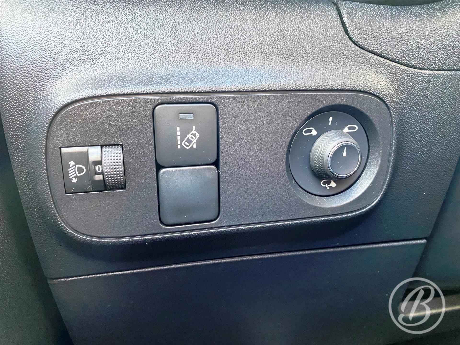Citroen C3 1.2 110pk Automaat Feel |nieuwe distributie, navigatie, parkeersensoren, dab, regen- licht sensor, bluetooth, apple carplay, android auto, climate - 24/57