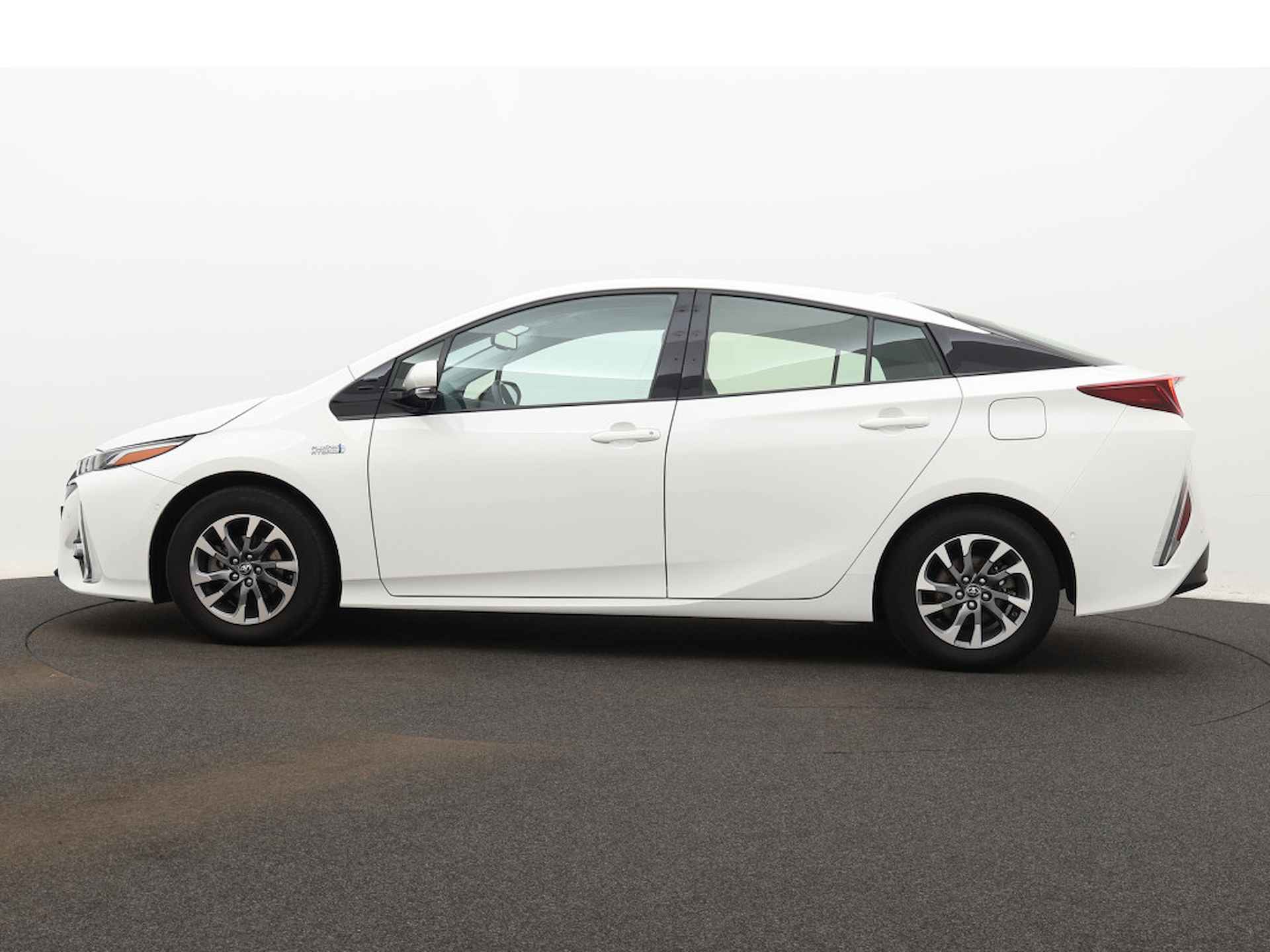 Toyota Prius 1.8 Plug-in Hybrid Dynamic Limited | Navigatie | Parkeerhulp | Parkeersensoren | - 4/40