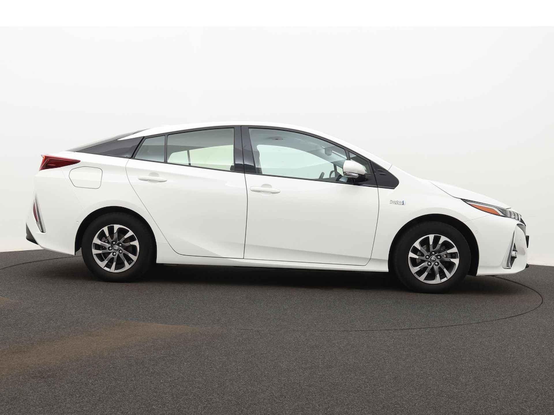 Toyota Prius 1.8 Plug-in Hybrid Dynamic Limited | Navigatie | Parkeerhulp | Parkeersensoren | - 12/40