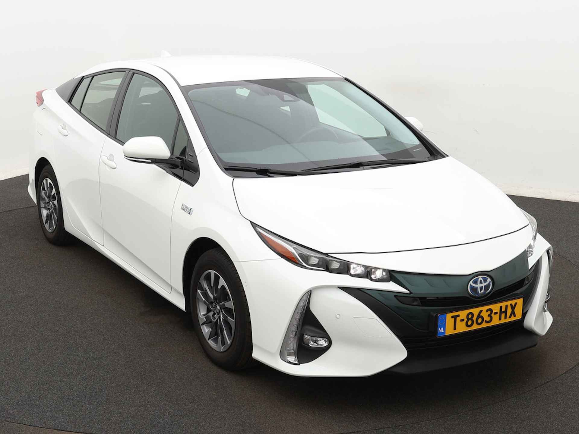 Toyota Prius 1.8 Plug-in Hybrid Dynamic Limited | Navigatie | Parkeerhulp | Parkeersensoren | - 23/40