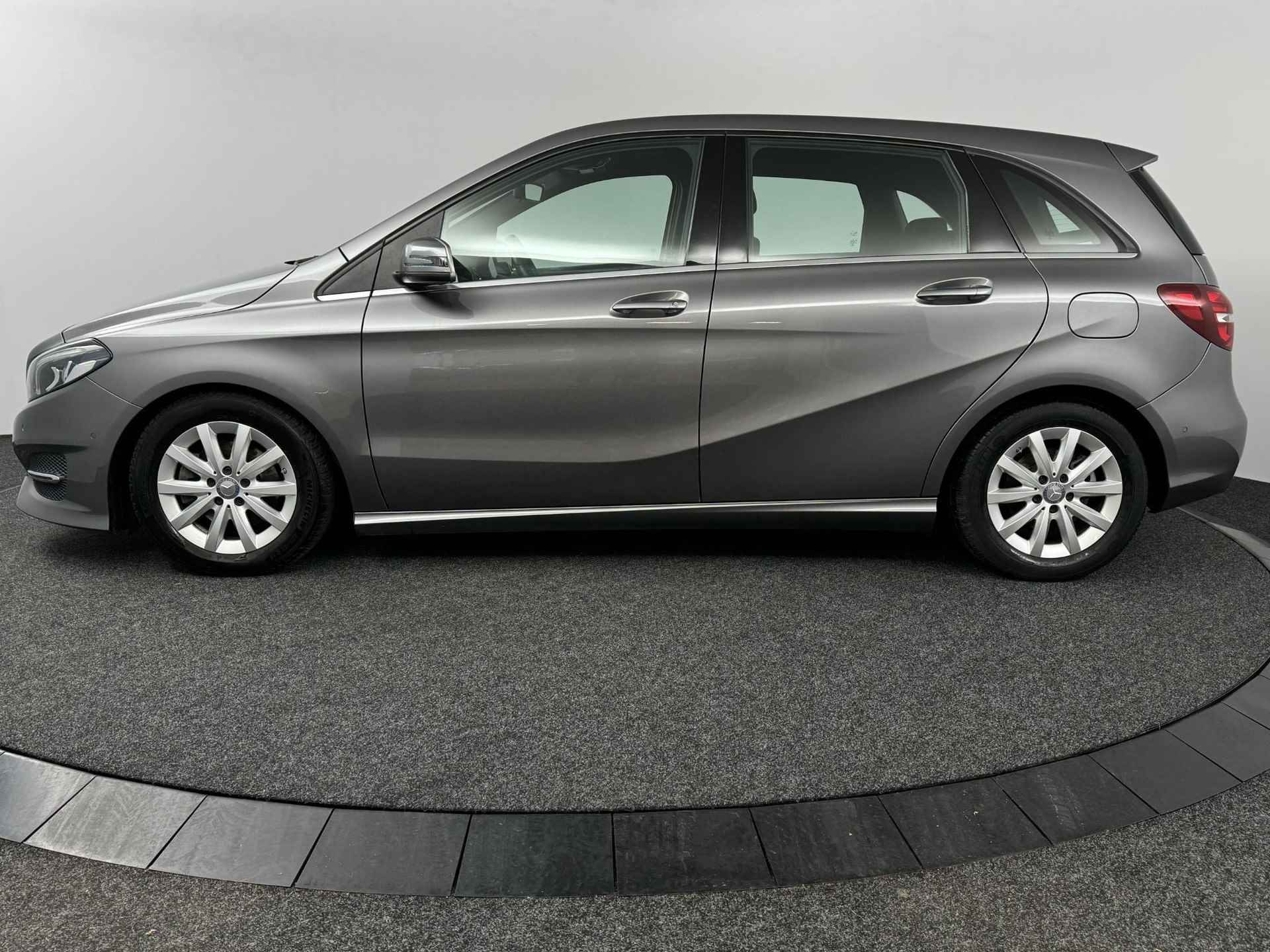 Mercedes-Benz B-klasse 180 Lease Edition Ambition - 13/41