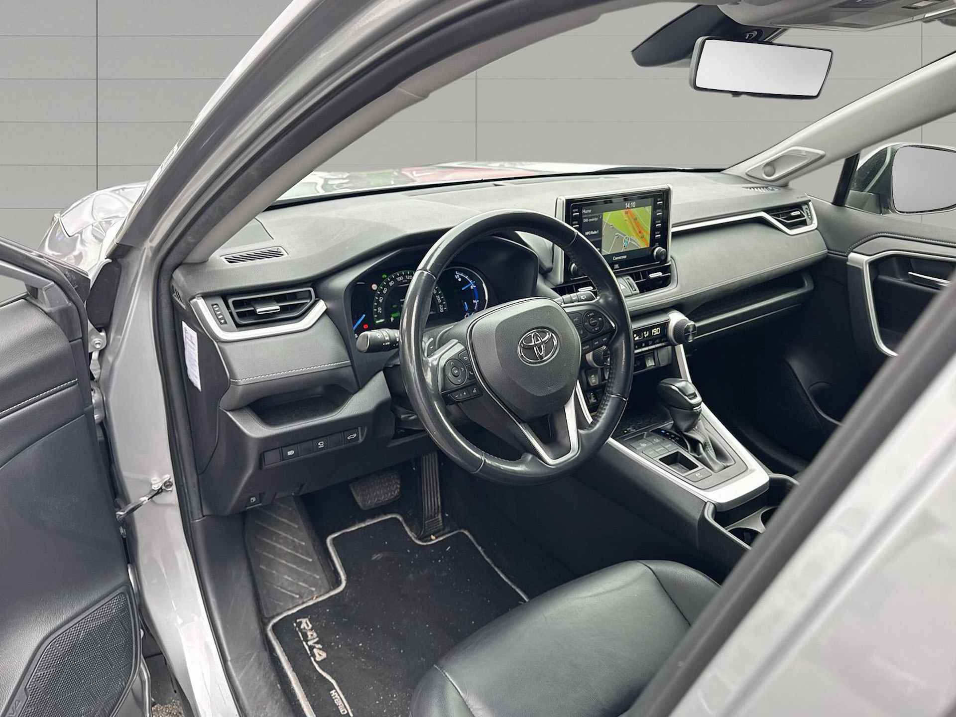 Toyota RAV4 2.5 Hybrid Executive - 10/23