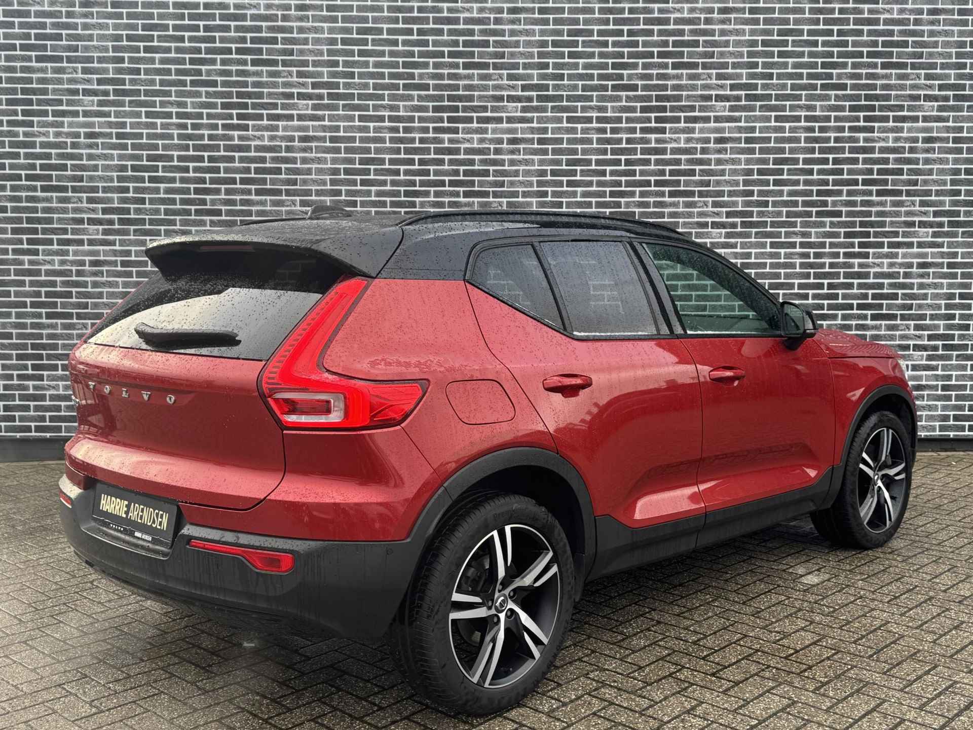 Volvo XC40 1.5 T5 Recharge R-Design | Trekhaak | Schuif/Kanteldak | Adaptieve Cruise Control | Rondomzicht Camera - 4/16