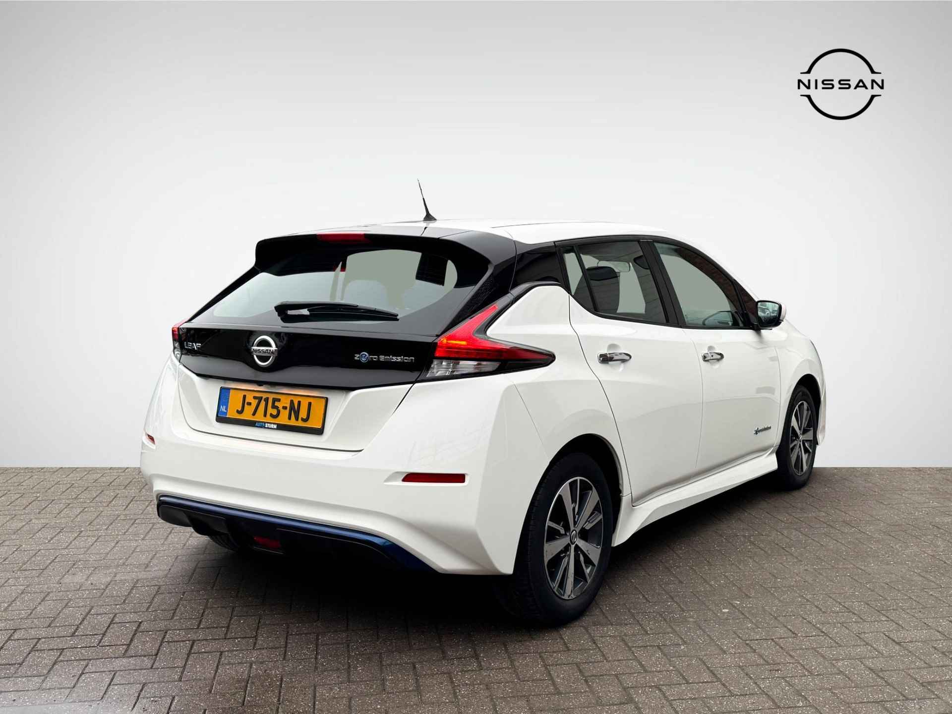 Nissan LEAF Acenta 40 kWh | Navigatie | Camera | Apple Carplay/Android Auto | Dodehoek | Adapt. Cruise Control | Keyless Entry | Rijklaarprijs! - 4/27