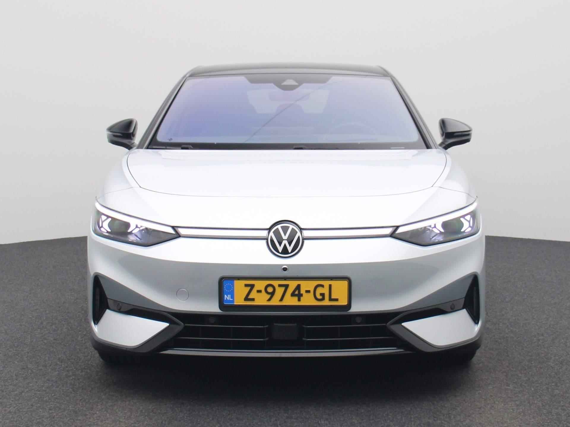 Volkswagen ID.7 Pro Business 77 kWh 286 PK | Demo | Navigatie | Apple Carplay | Android Auto | Head up display | Panoramadak | Lichtmetalen velgen | Warmtepomp | Achteruitrijcamera | - 4/49