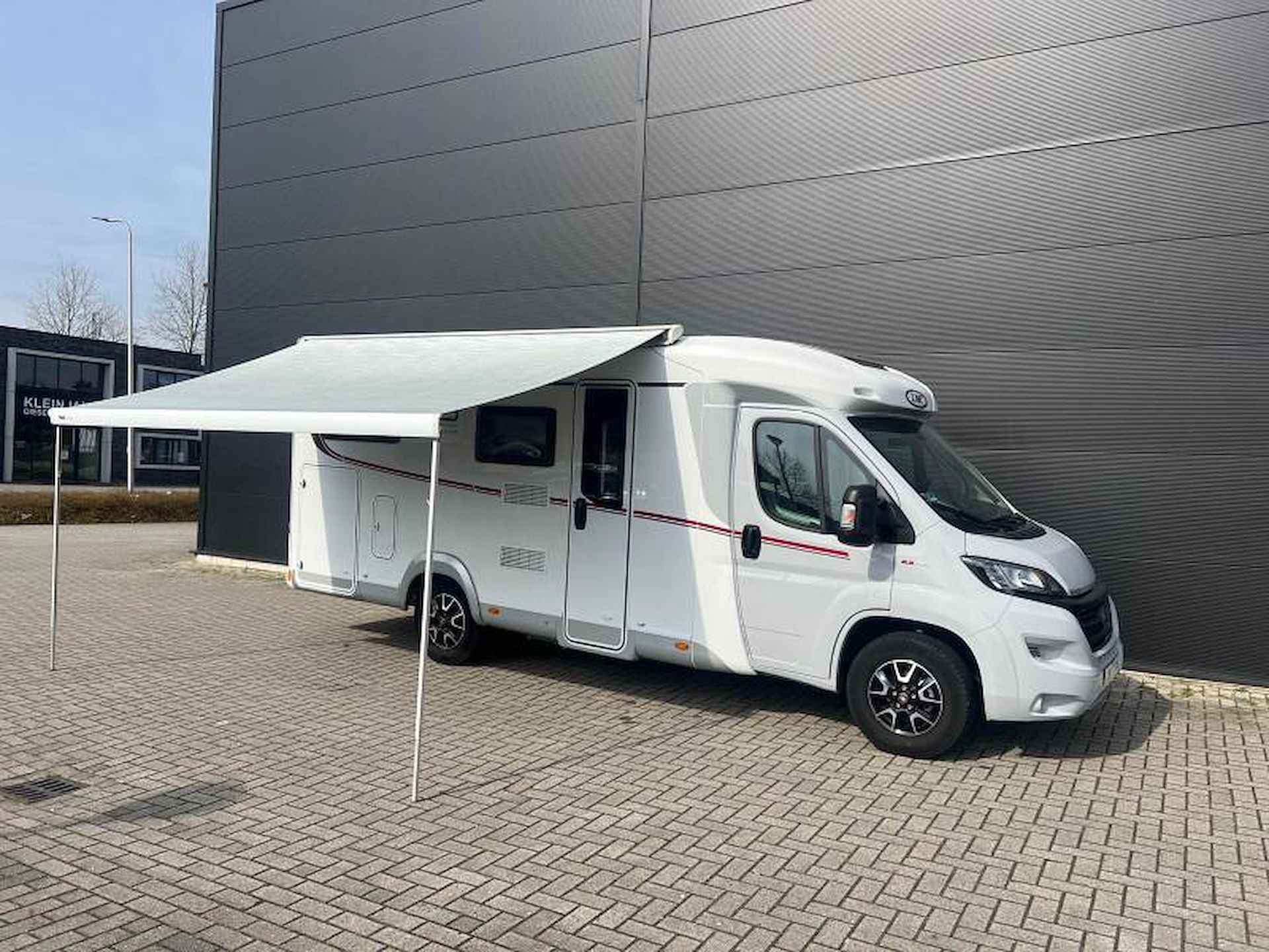 LMC Cruiser 646 V Compact b=220 CM - 19/19