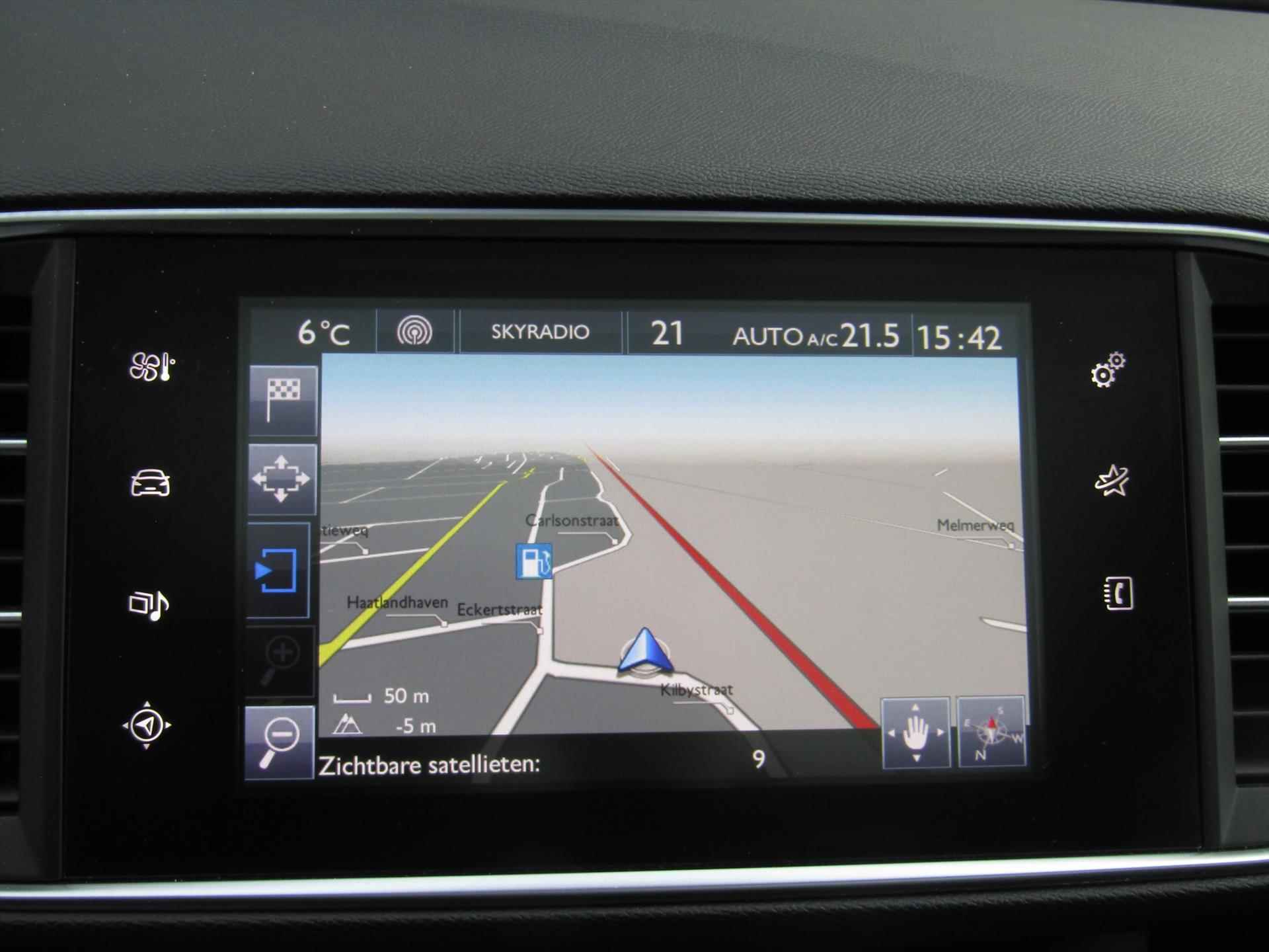 PEUGEOT 308 1.2 PureTech 130pk Aut. Allure / Navigatie / Camera / Stoelverwarming / Panoramadak / 1e eigenaar - 7/25