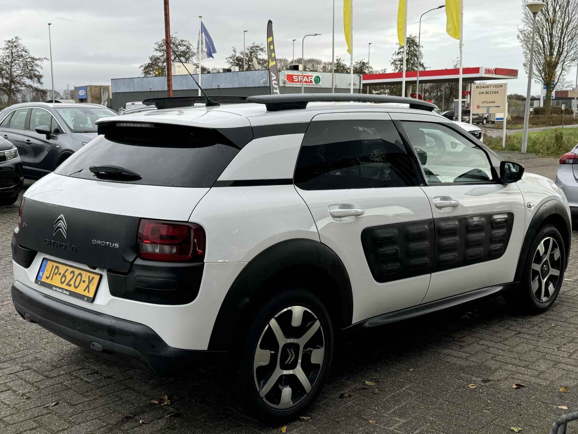 Citroen C4 Cactus 1.2 PureTech Shine 110 pk Turbo ! | Camera | Navigatie | dealer onderhouden | Clima | Cruise control - 6/34