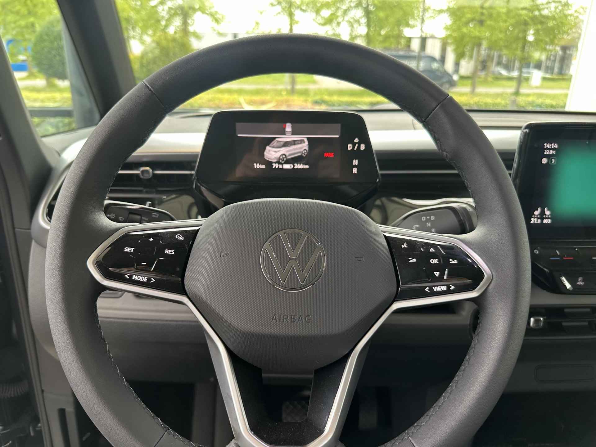 Volkswagen ID. Buzz Pro Advantage 77kWh | Achteruitrijcamera | Navigatie | Verwarmbare voorstoelen | Parkeersensoren | Verwarmbaar stuurwiel | - 7/13