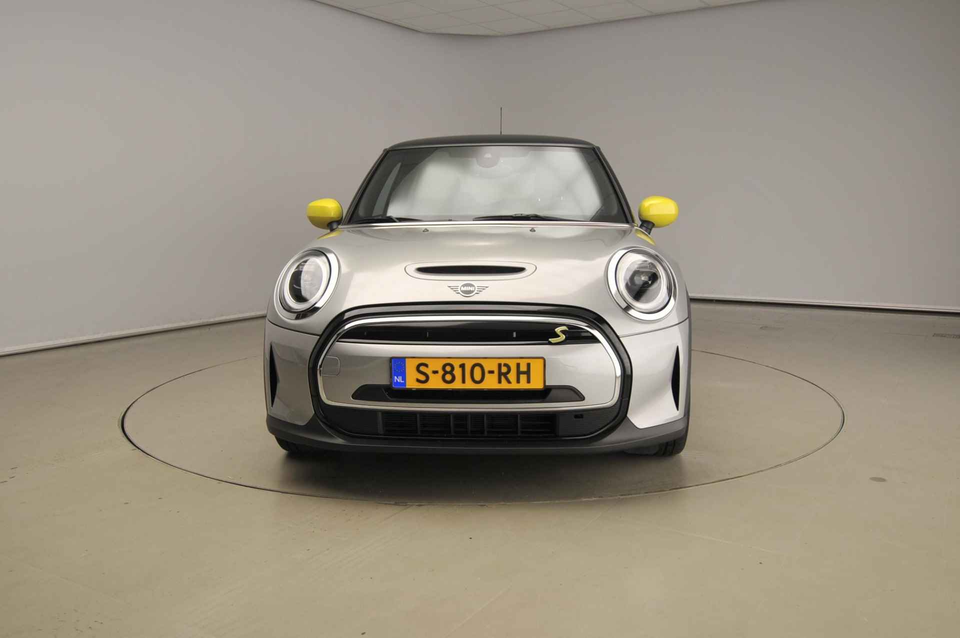 MINI 3-deurs Electric 33kWh | Camden | Premium | Driving Assistant | Sportstoelen | Stoelverwarming - 6/41