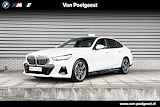 BMW 5 Serie Sedan 520d M Sport / Trekhaak / Comfort Pack / Innovation Pack / Travel Pack