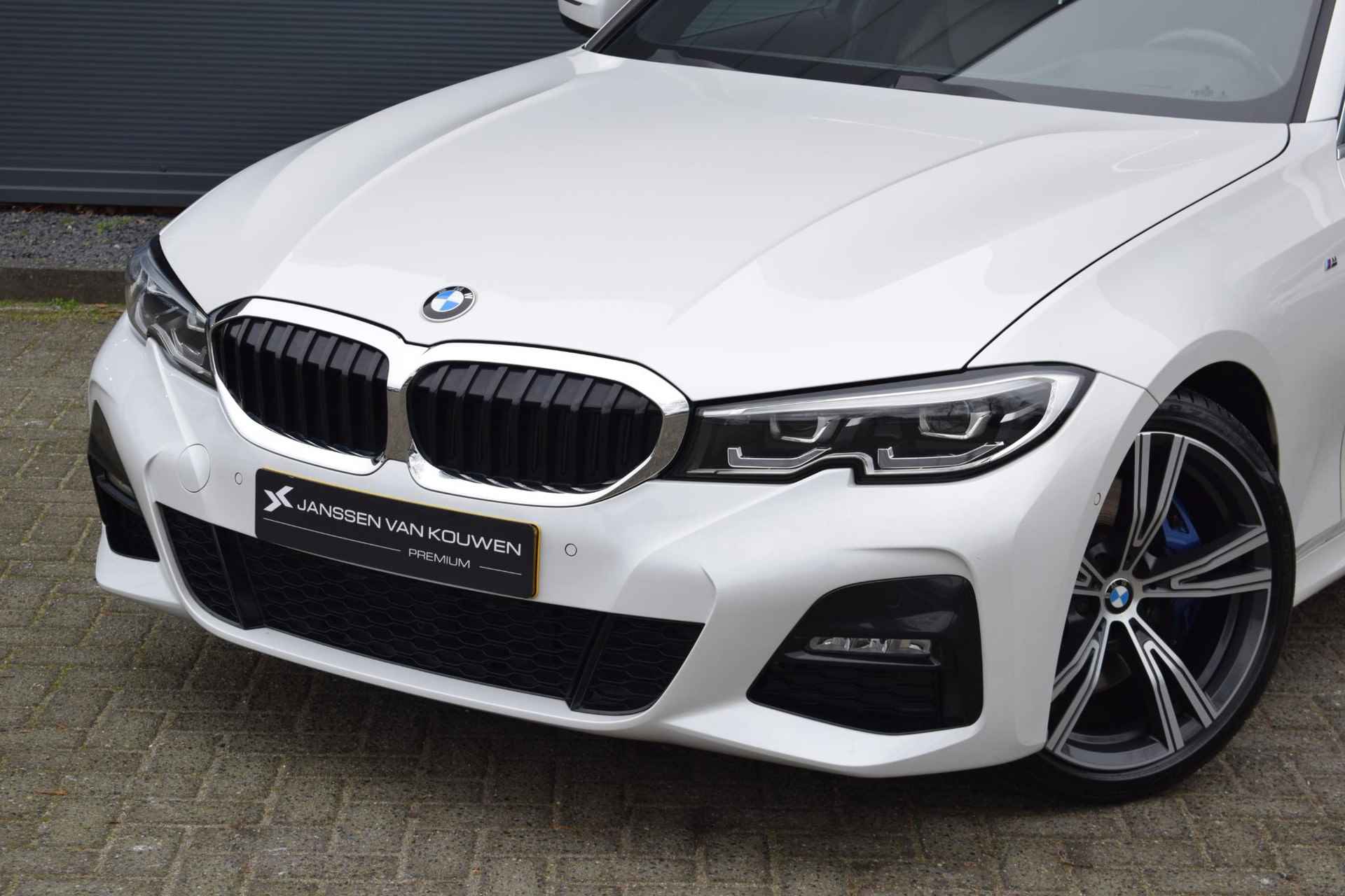 BMW 3-serie Touring 330i High Executive Edition / Panoramadak / M-Sport / Apple Carplay - 36/57