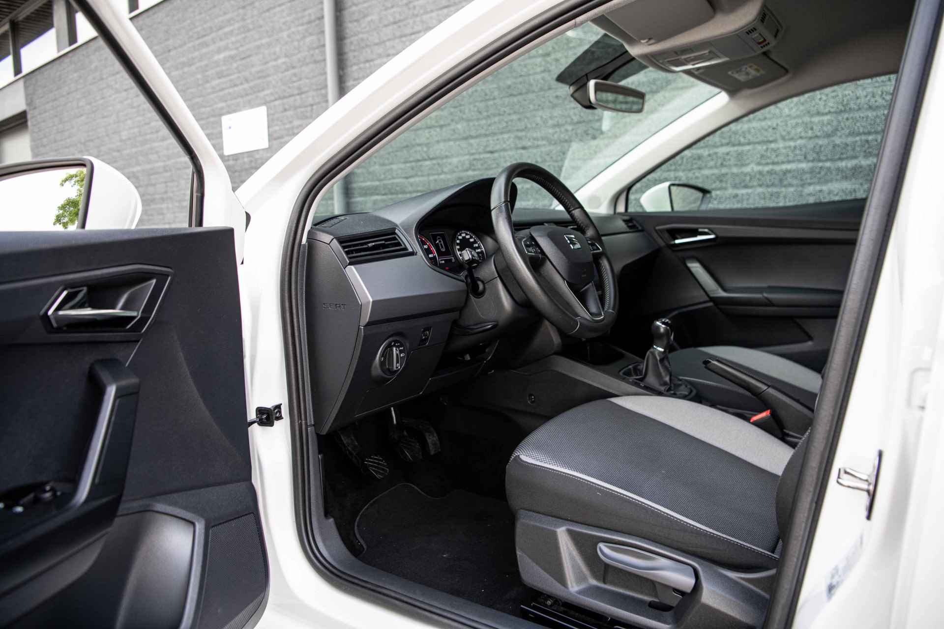 SEAT Ibiza 1.0 TSi 95 pk Flex | Camera | Navigatie | Parkeersensoren - 26/37