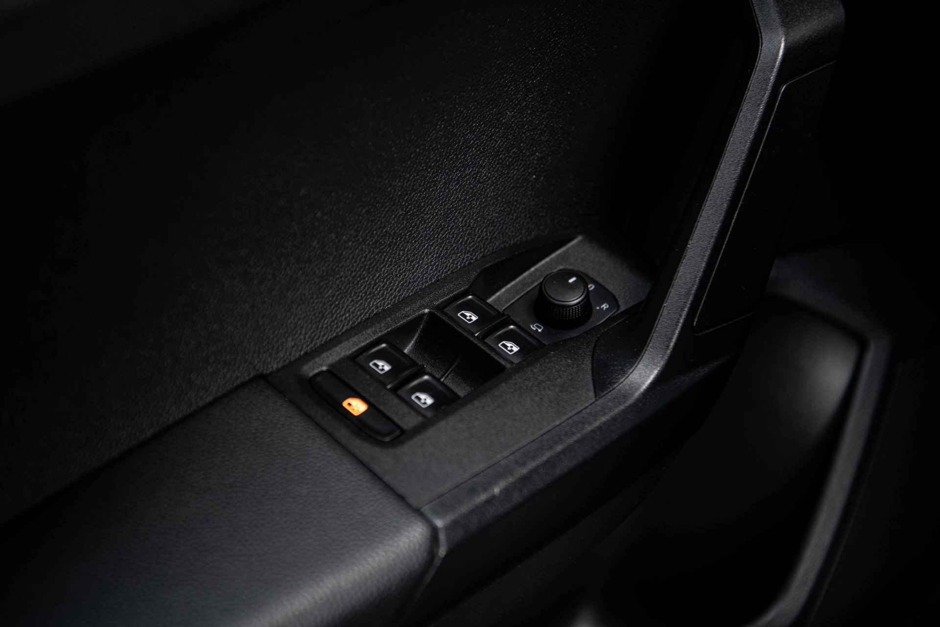 SEAT Ibiza 1.0 TSi 95 pk Flex | Camera | Navigatie | Parkeersensoren - 30/37