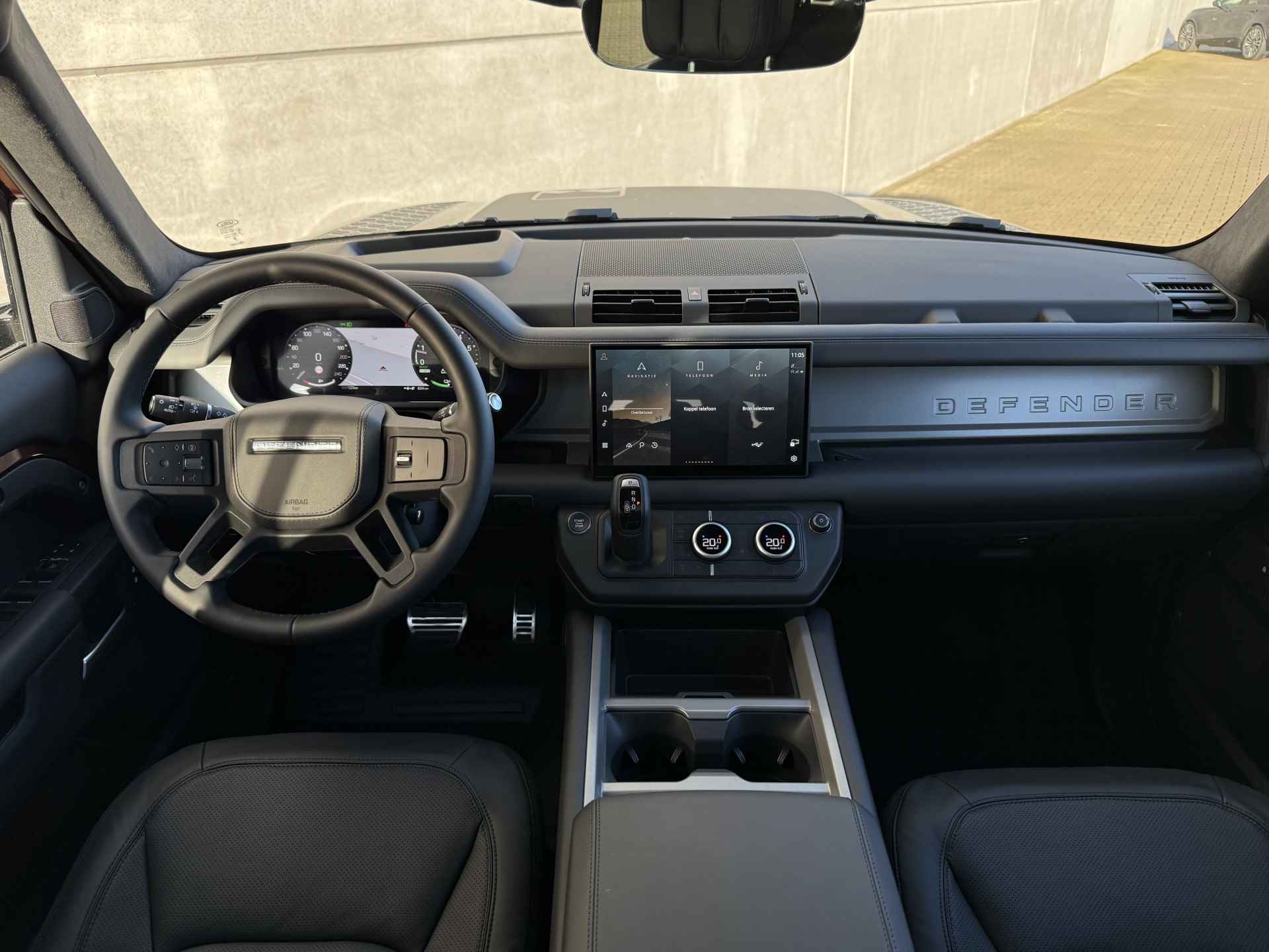 Land Rover Defender 2.0 P300e 110 Sedona Edition - 7/39