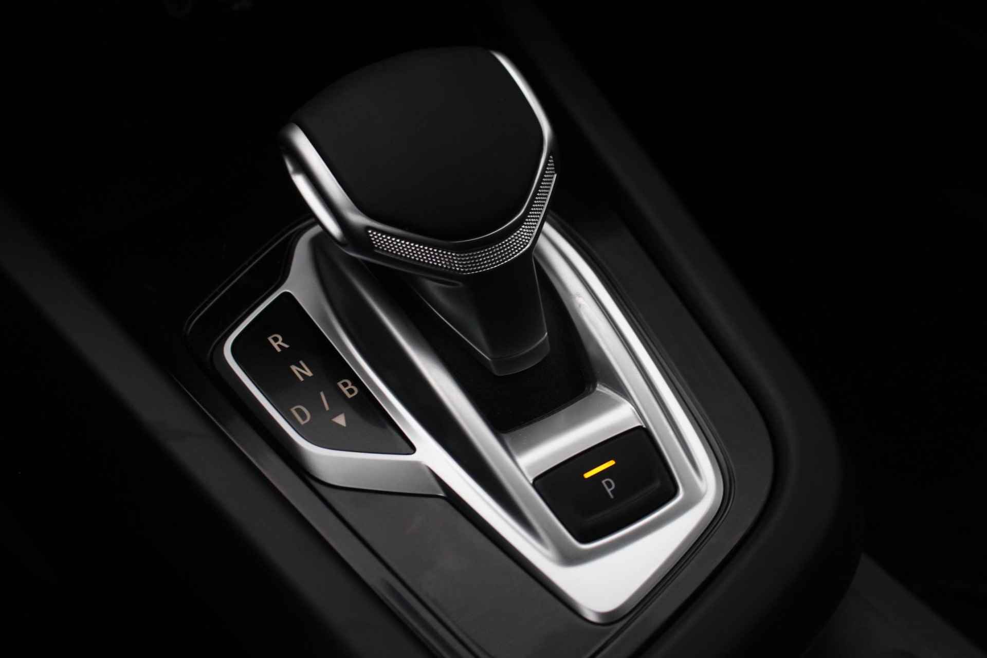 Renault Arkana 1.6 E-Tech hybrid E-Tech engineered 145pk | Automaat | BOSE | Stoelverwarming | Adaptive Cruise Control | Zwart dak | Achterklep spoiler - 29/42