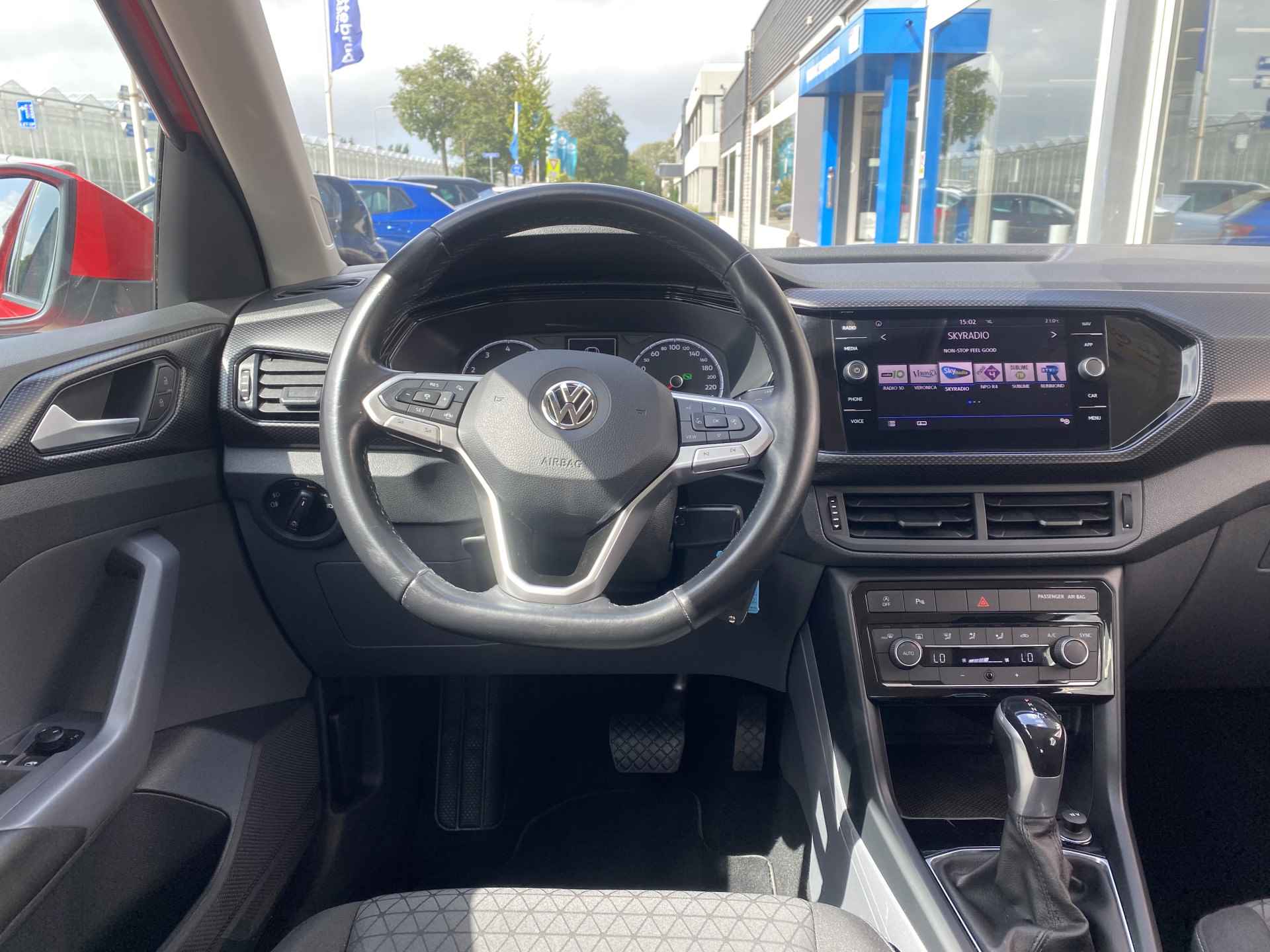 Volkswagen T-Cross 1.0 TSI Life / AUTOMAAT/ PARK. SENSOREN/ DODE HOEK/ ADAPT. CRUISE/ APP CONNECT/ NAVI/ CLIMA/ - 9/40