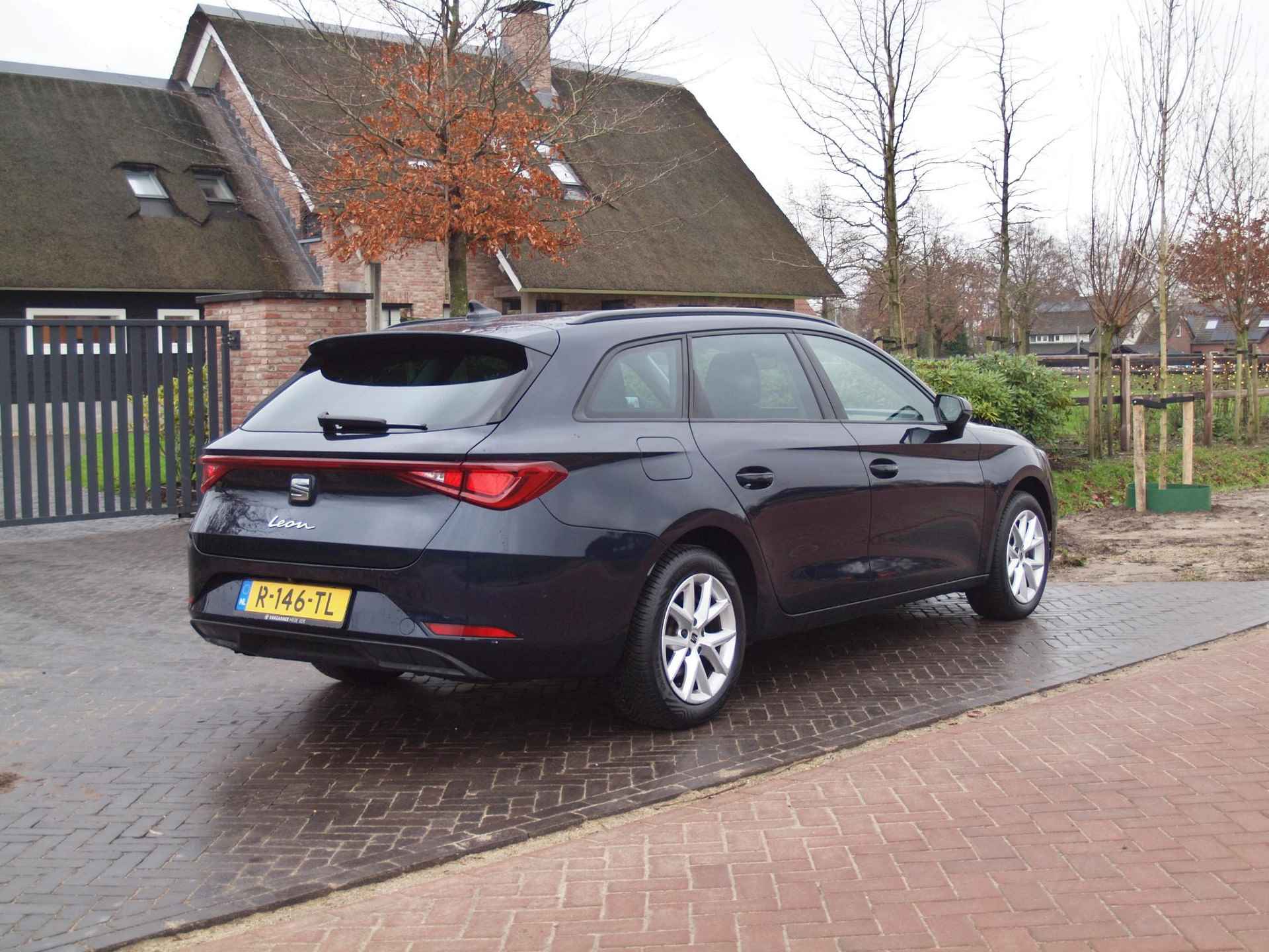 SEAT Leon Sportstourer 1.0 TSI Style Business Intense | Apple Carplay | Camera | Cruise Control | Navi | - 10/28