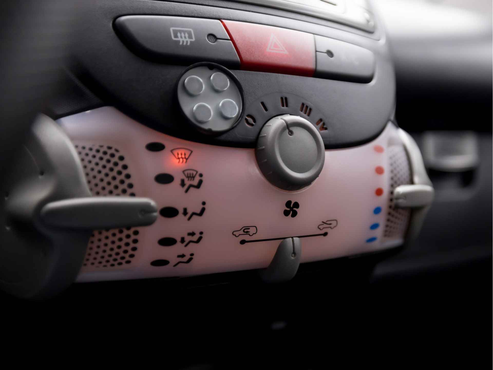 Toyota Aygo 1.0 VVT-i Comfort Sport (AIRCO, 5 DEURS, ELEK RAMEN, SPORTSTOELEN, NIEUWE APK, NIEUWSTAAT) - 9/32