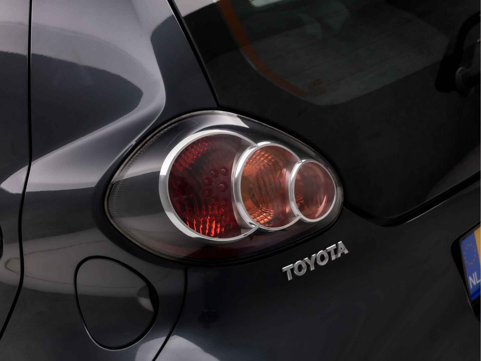 Toyota Aygo 1.0 VVT-i Comfort Sport (AIRCO, 5 DEURS, ELEK RAMEN, SPORTSTOELEN, NIEUWE APK, NIEUWSTAAT) - 12/32
