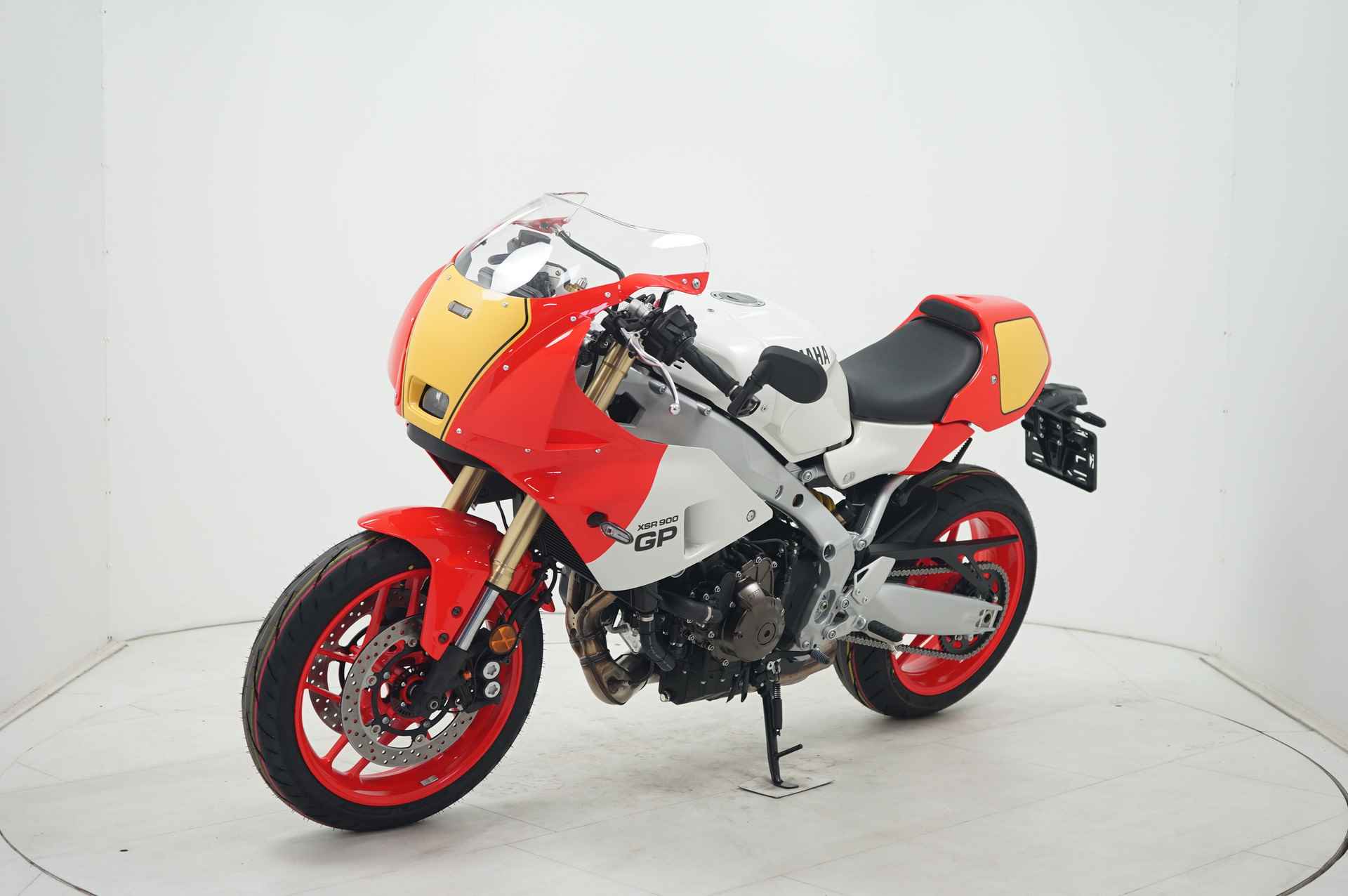 Yamaha XSR 900 GP - 4/14