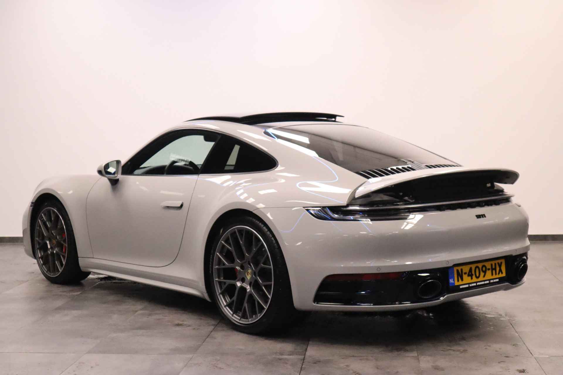 Porsche 911 3.0 Carrera 4 S Sport chrono Bose Dealer onderhouden Kreide Grau Panoramadak ACC 450PK! - 5/40