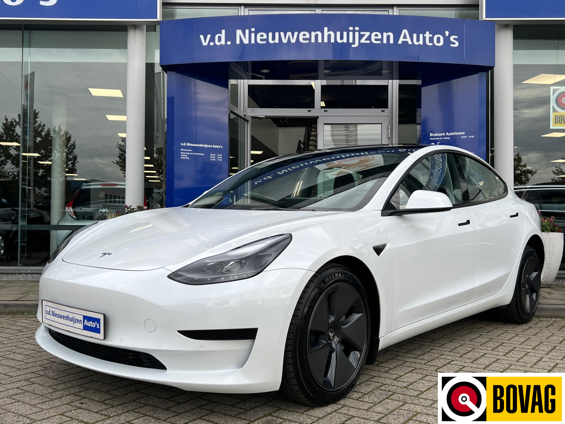 Tesla Model 3 Standard RWD Plus |Camera| Keyles| €1000 Subsidie |  Info Jeroen: 0492-588 980