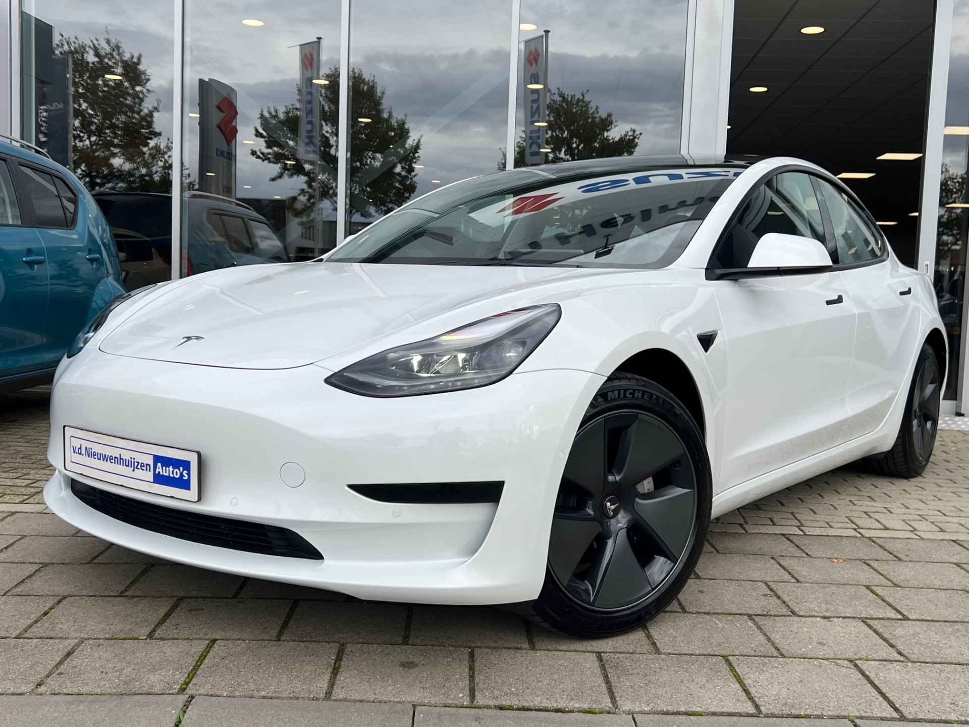 Tesla Model 3 Standard RWD Plus |Camera| Keyles| €1000 Subsidie |  Info Jeroen: 0492-588 980 - 3/26