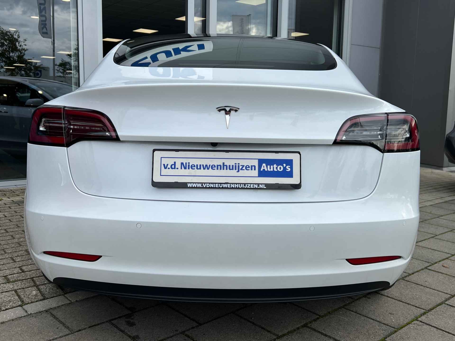 Tesla Model 3 Standard RWD Plus |Camera| Keyles| €1000 Subsidie |  Info Jeroen: 0492-588 980 - 8/26