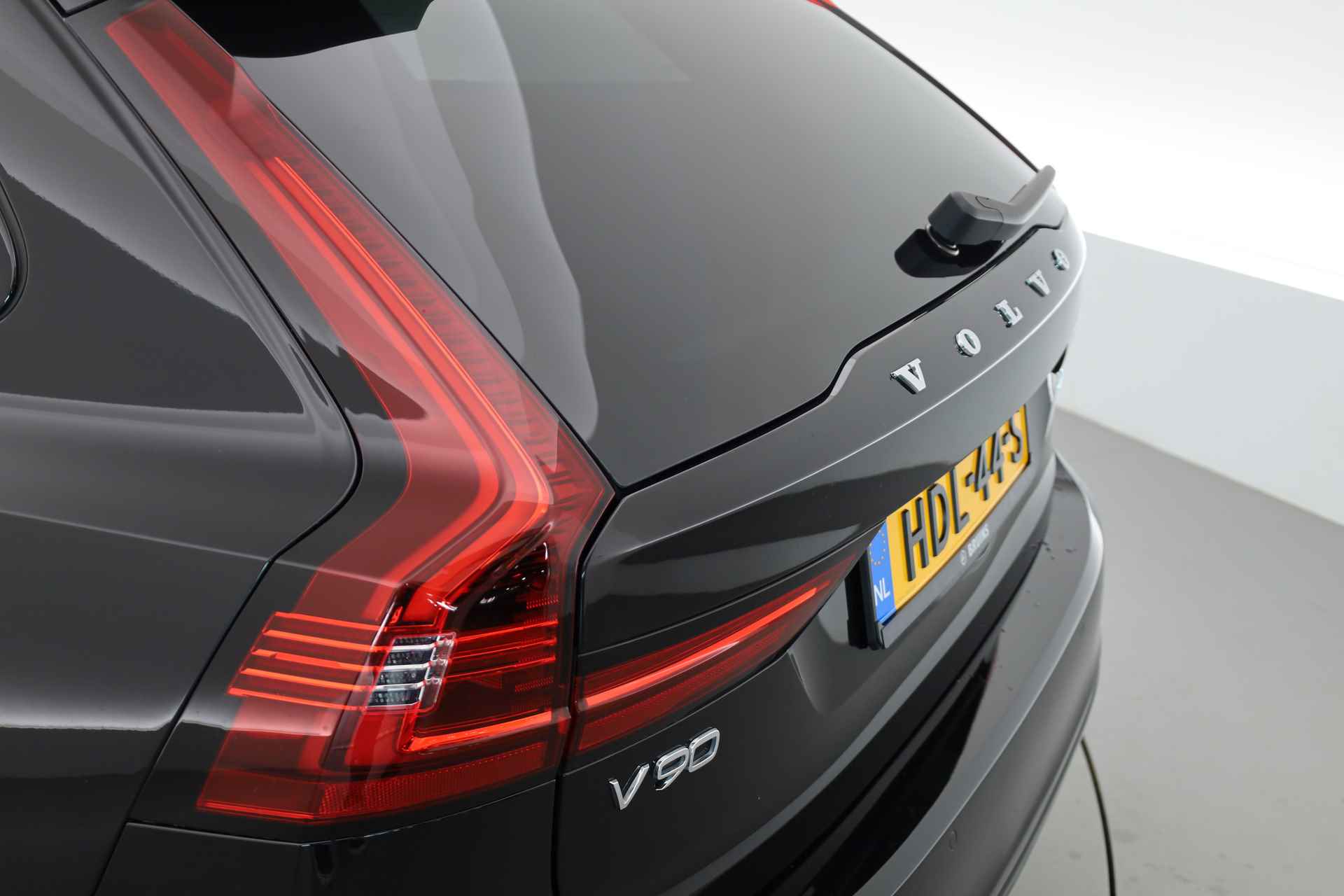 Volvo V90 T8 Recharge R-Design | Pano | HUD | Pilot Assist | Memory | Leder | Harman Kardon - 19/27