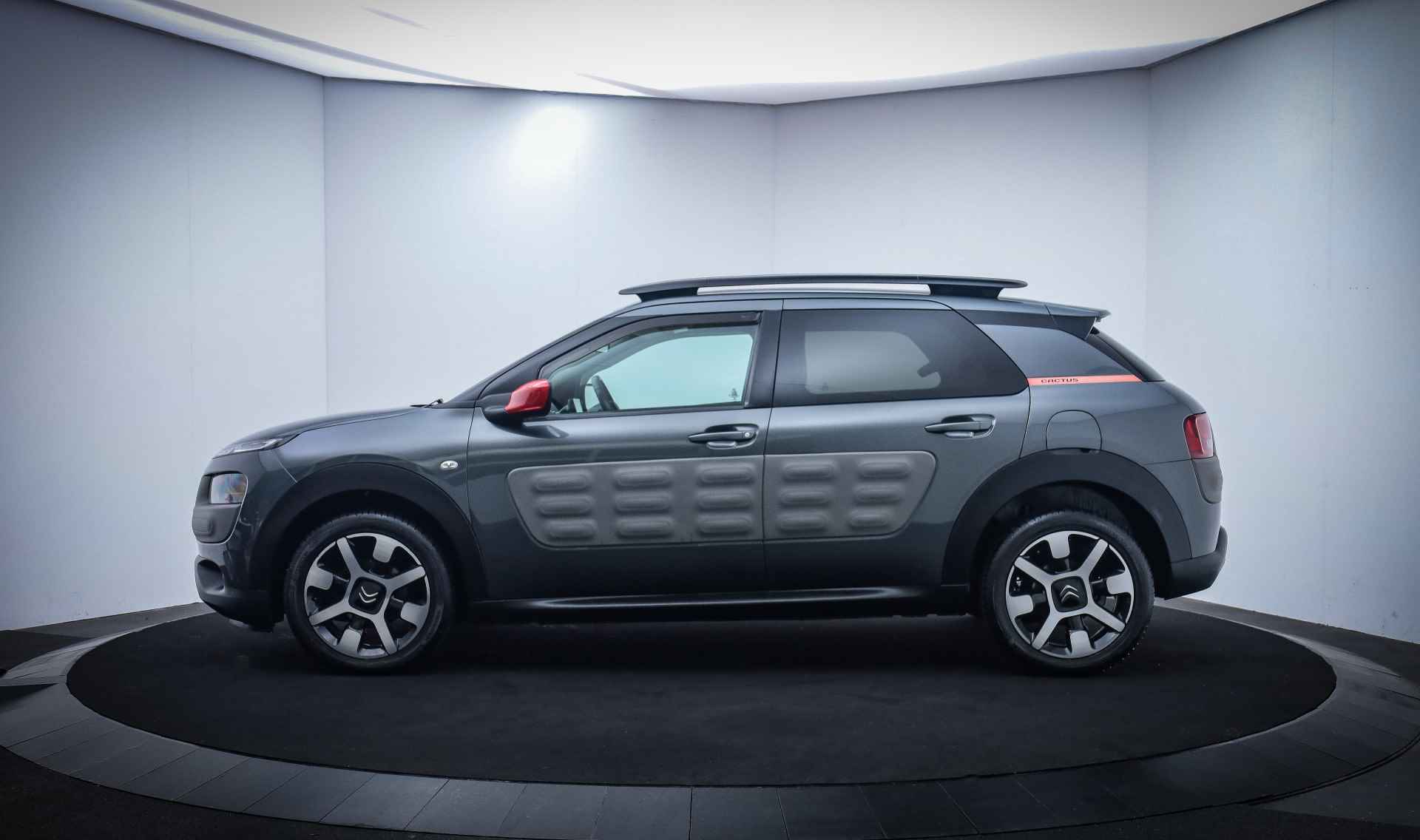 Citroën C4 Cactus 1.2 PureTech Shine 110PK CAMERA/NAVI/TREKHAAK/CRUISE/CLIMA/LMV 17'' - 12/26