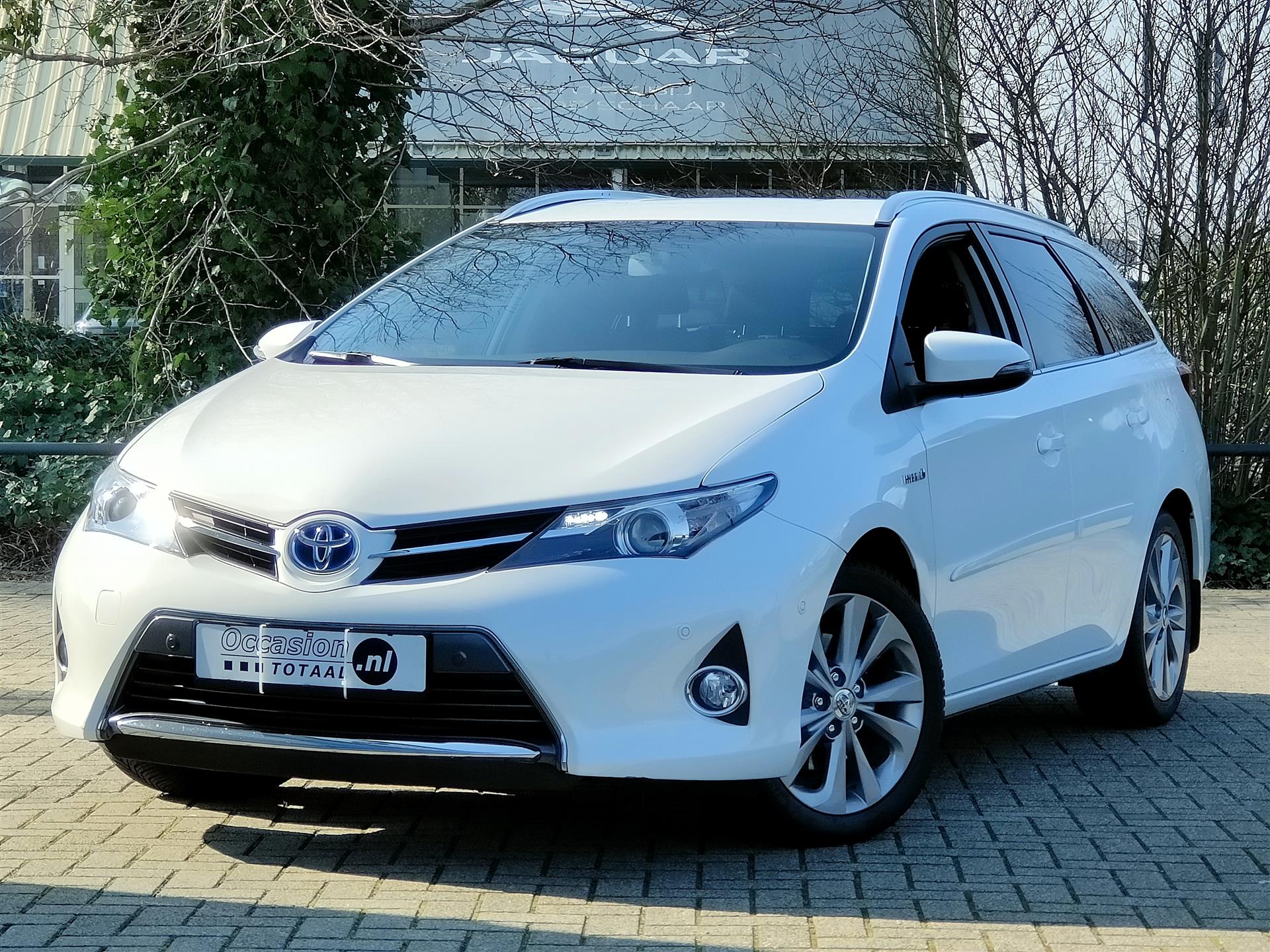 Toyota Auris Touring Sports 1.8 Hybrid Dynamic | Camera | Climate | Cruise | Trekhaak | Stoelverwarming