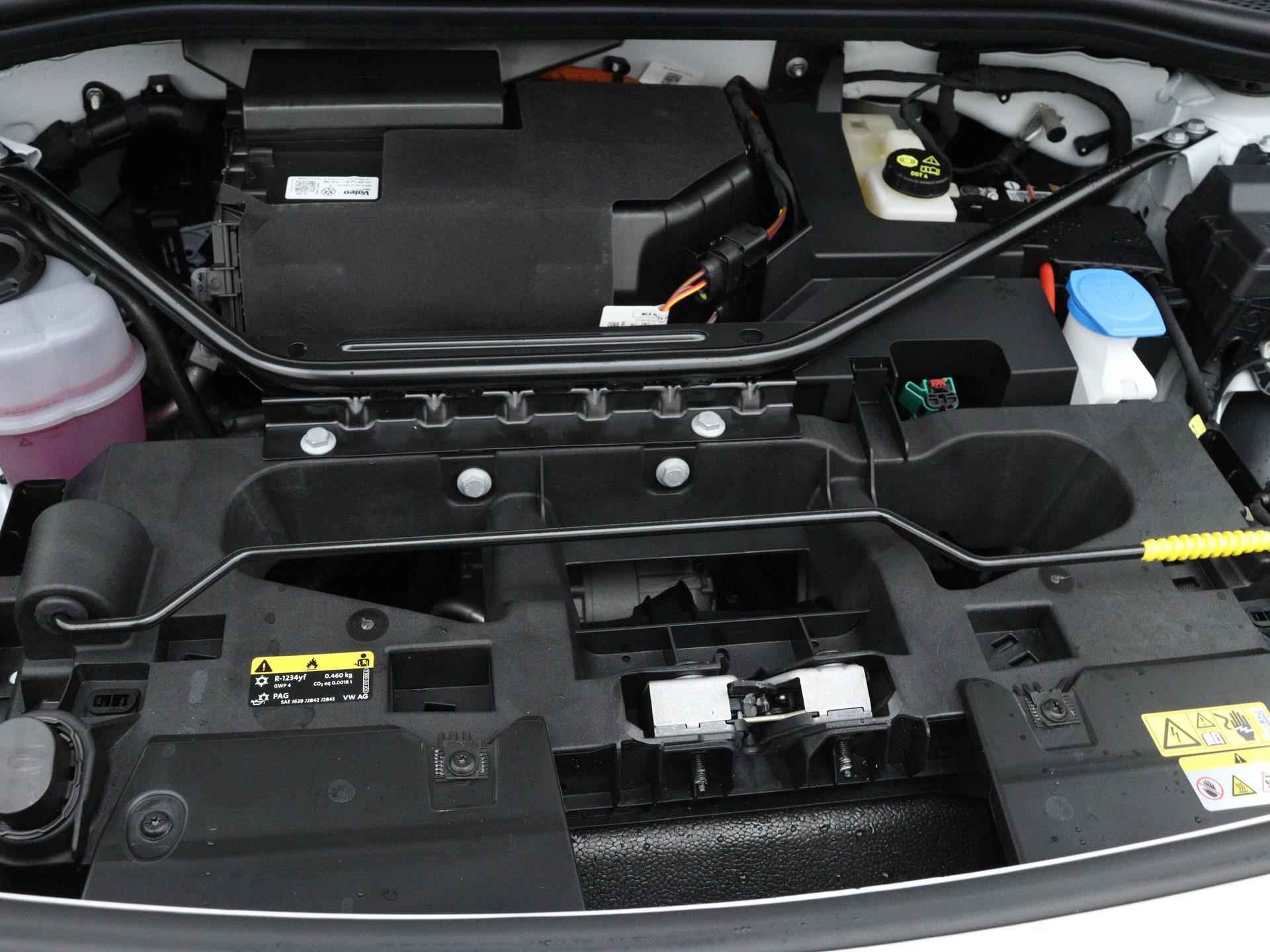 Volkswagen ID.5 Pro 77 kWh 174 PK NU ACTIEPRIJS VAN €56400.- VOOR €49490.- | Nieuw | Fabrieksgarantie | Climate control | Apple Carplay | Android Auto | Navigatie | Draadloze telefoonlader | Achteruitrijcamera | Keyless Entry | - 19/24