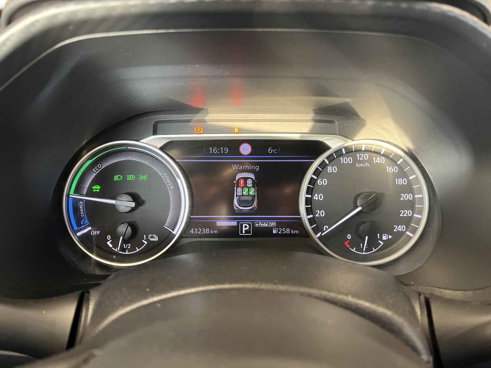 Nissan Juke 1.6 Hybrid 143 N-Connecta - 4/20