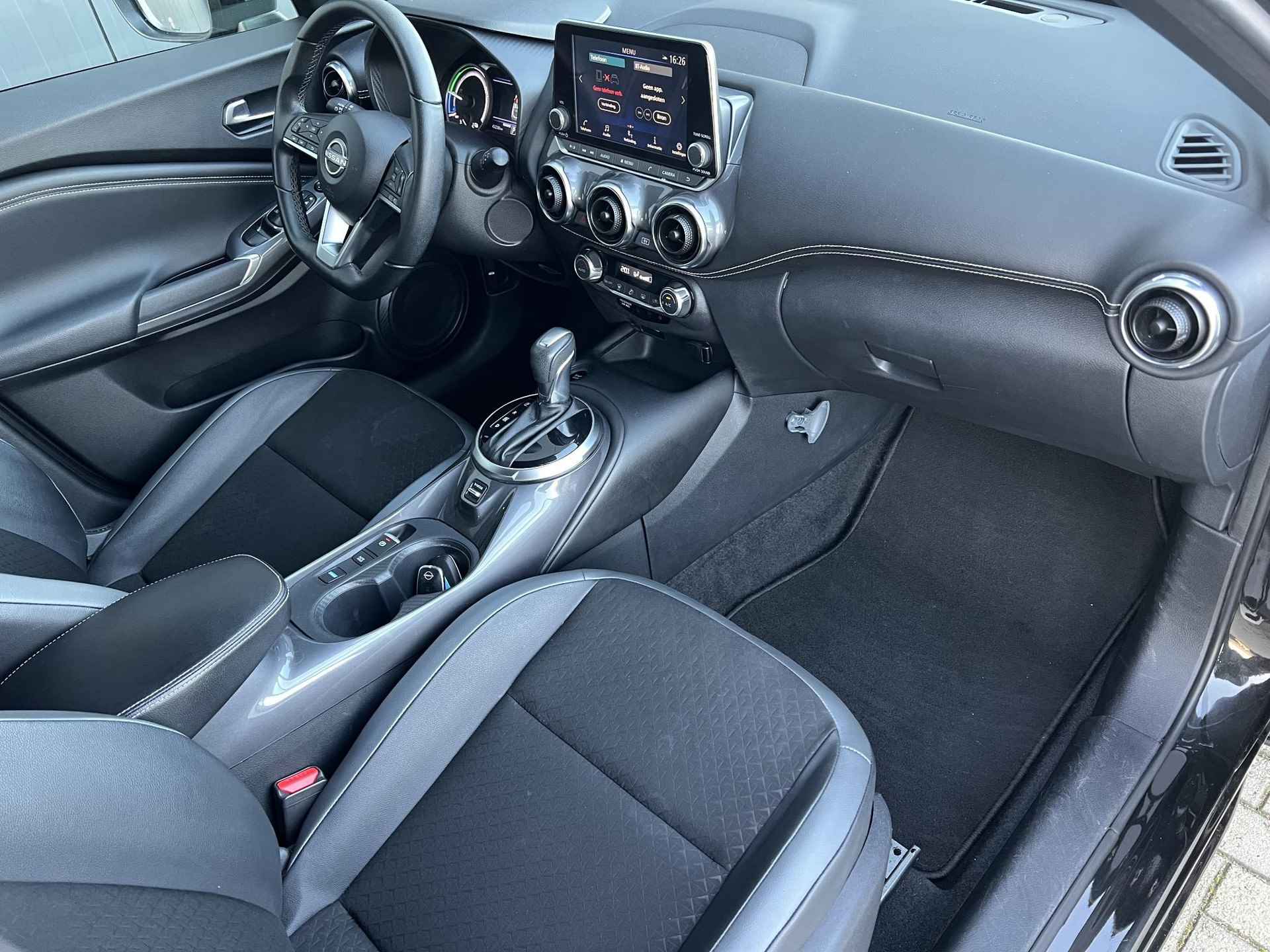 Nissan Juke 1.6 Hybrid 143 N-Connecta | Camera | Keyless | Apple Carplay & Android Auto | Parkeersensoren V&A | 17-Inch - 11/21